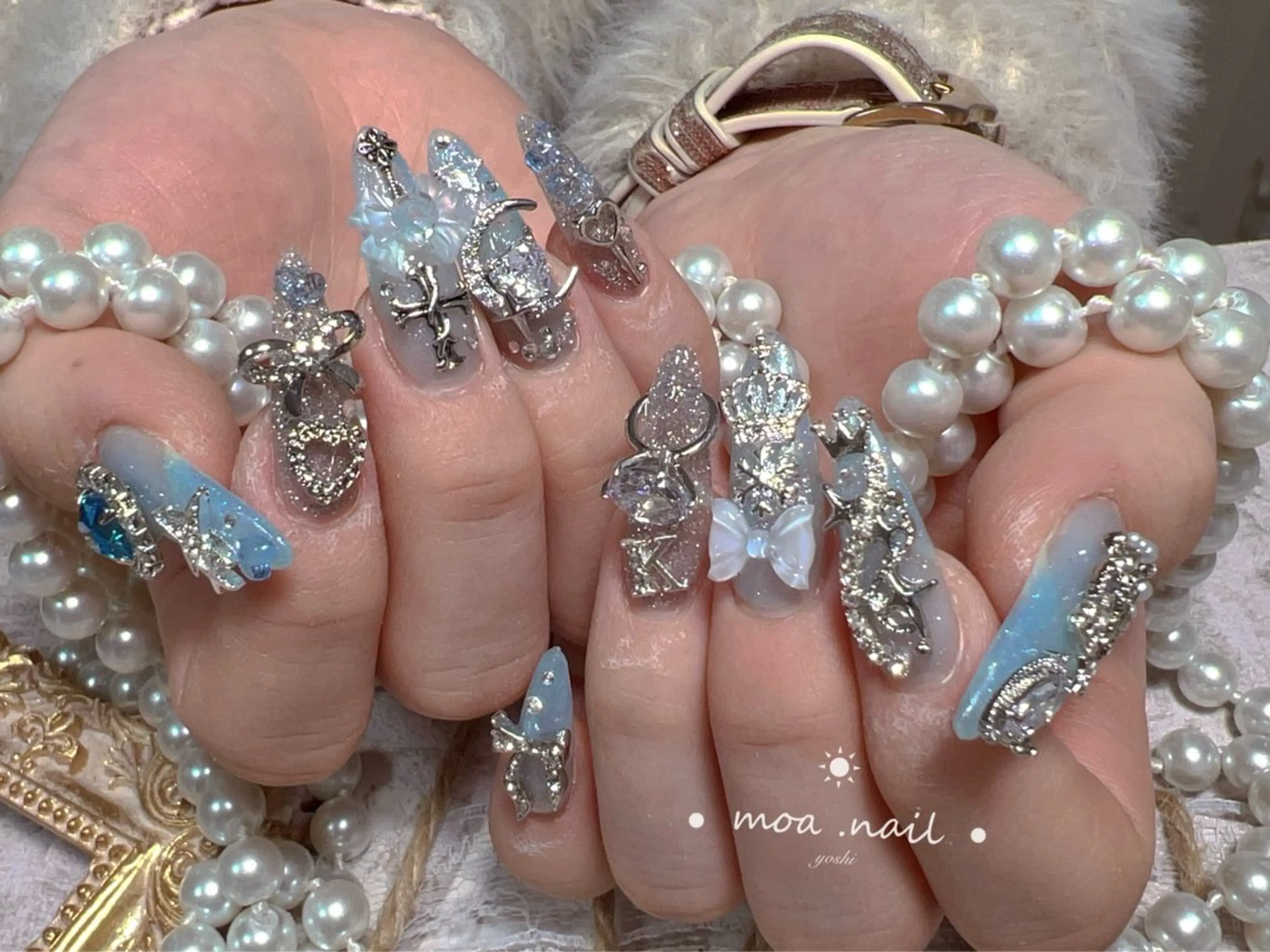ネイル MoaNail🫶 Yoshiのネイルデザイン