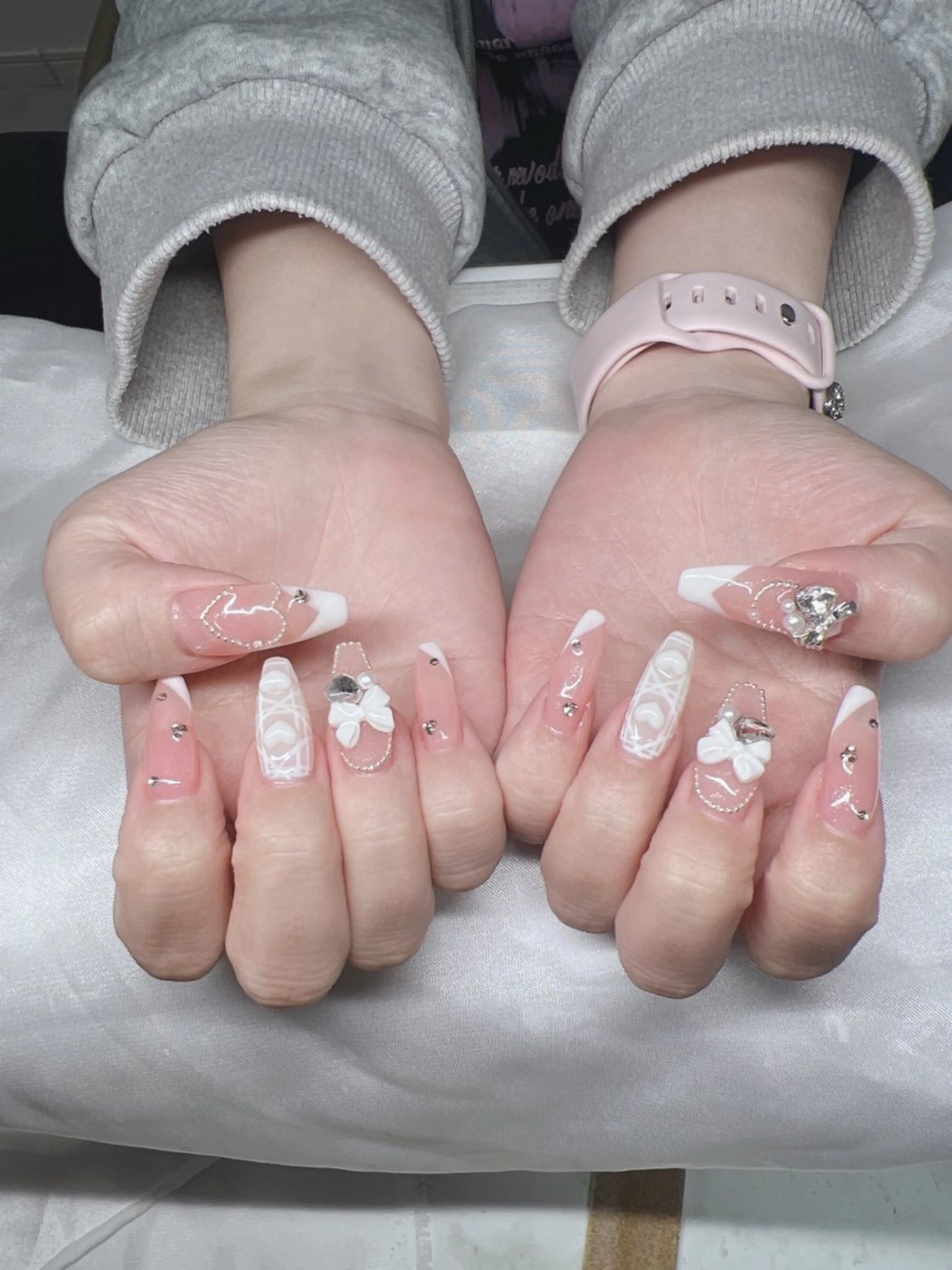 ネイル 長さ出し グラデーション キラキラネイル マグネットネイル ニュアンスネイル Lee Ainのネイルデザイン