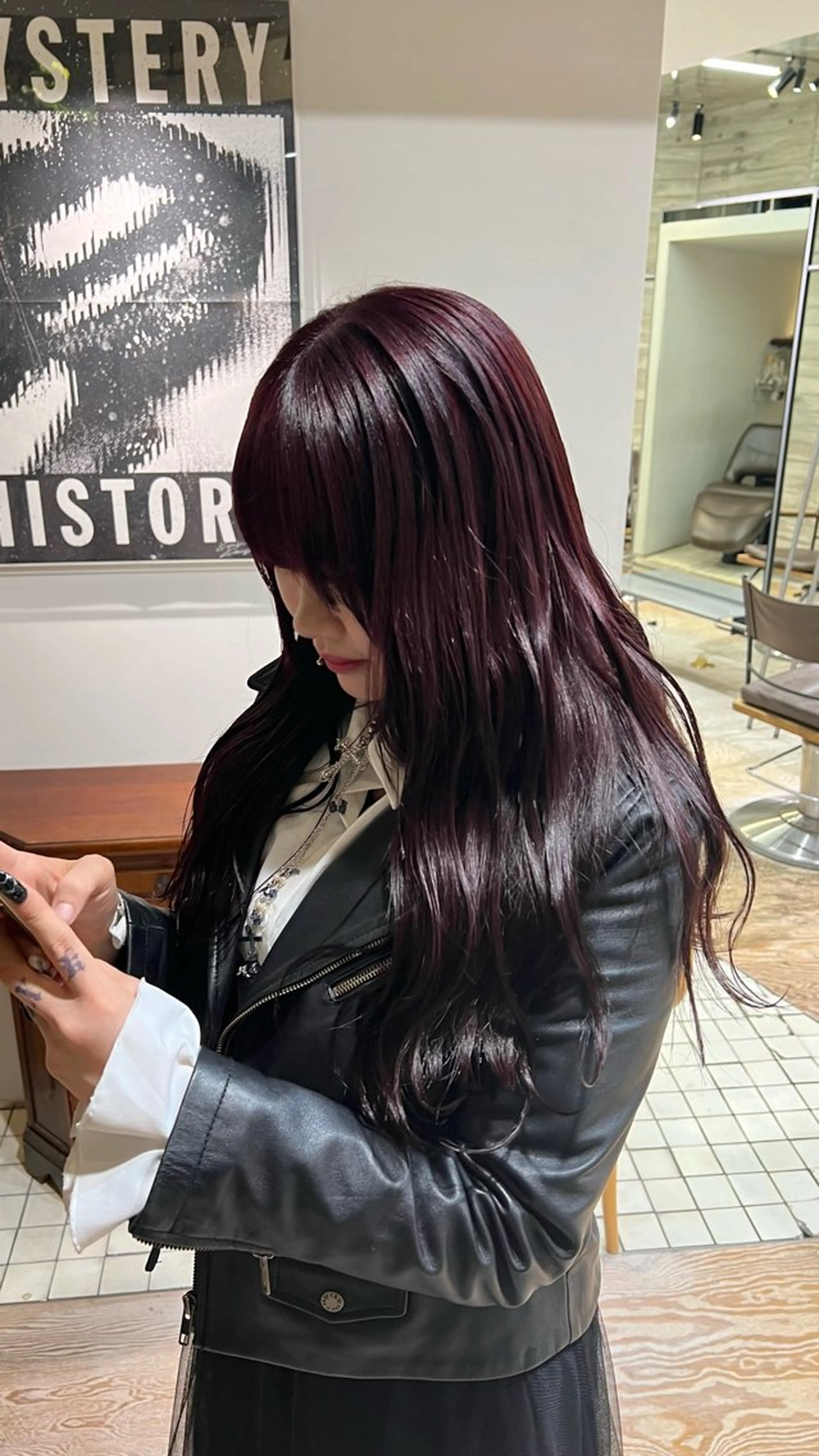 ロング カラー RINA .のヘアスタイル