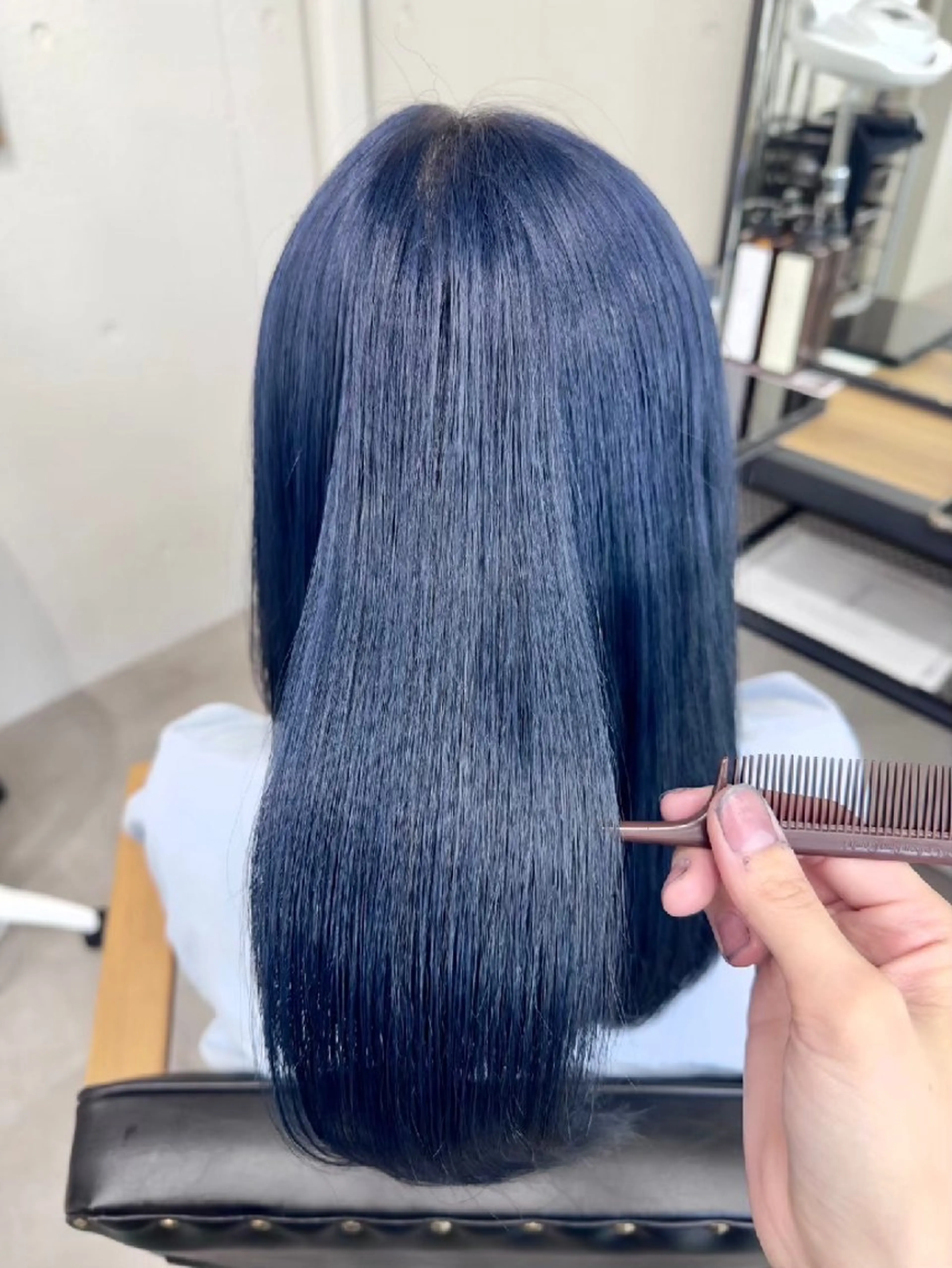 カラー セミロング ブルーカラー ヘアカラー IPPO アカデミーのヘアスタイル