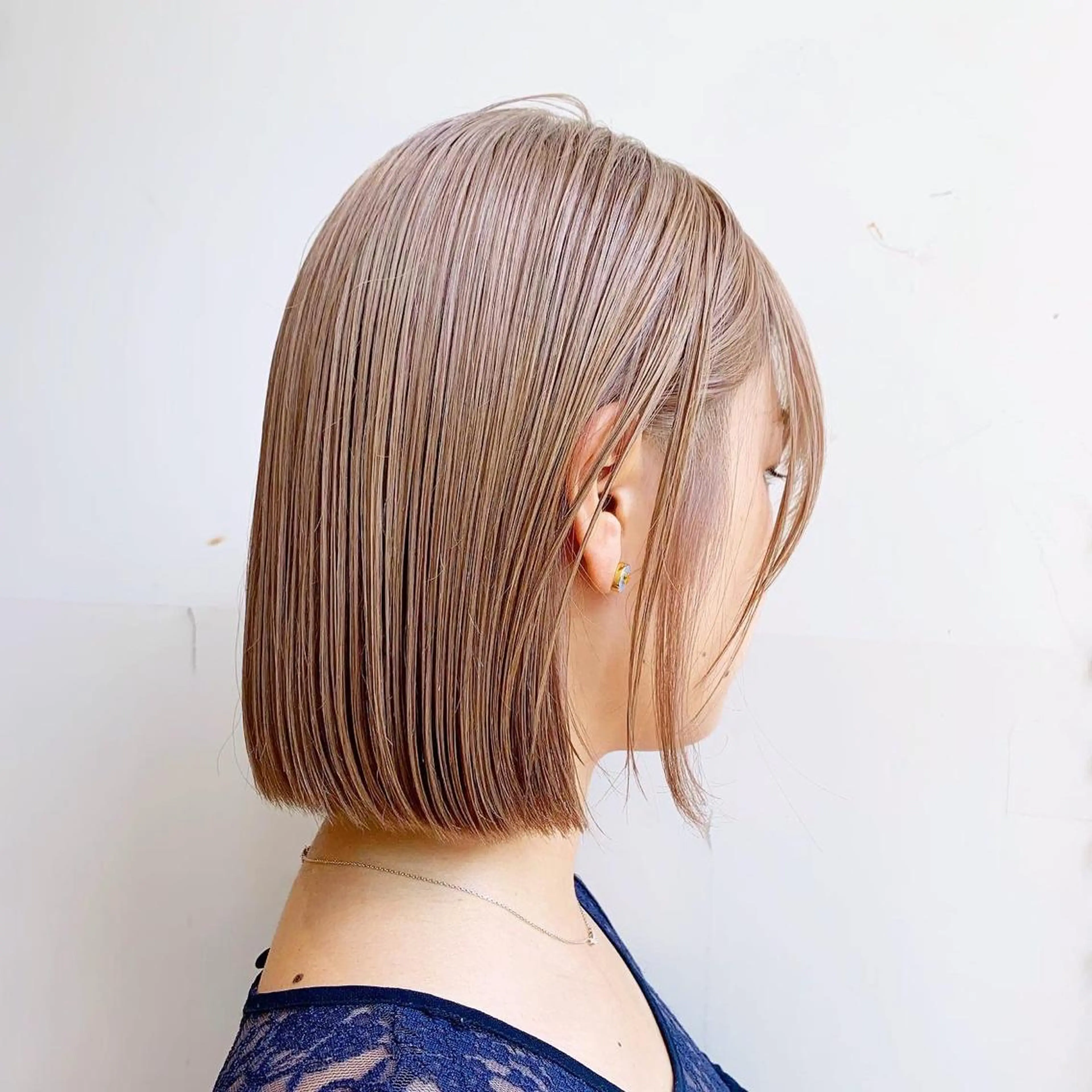ショート カラー ベージュカラー 透明感カラー グレージュ ボブ カット ヘアカラー トリートメント レイヤー専門家 ダブルカラー修のヘアスタイル