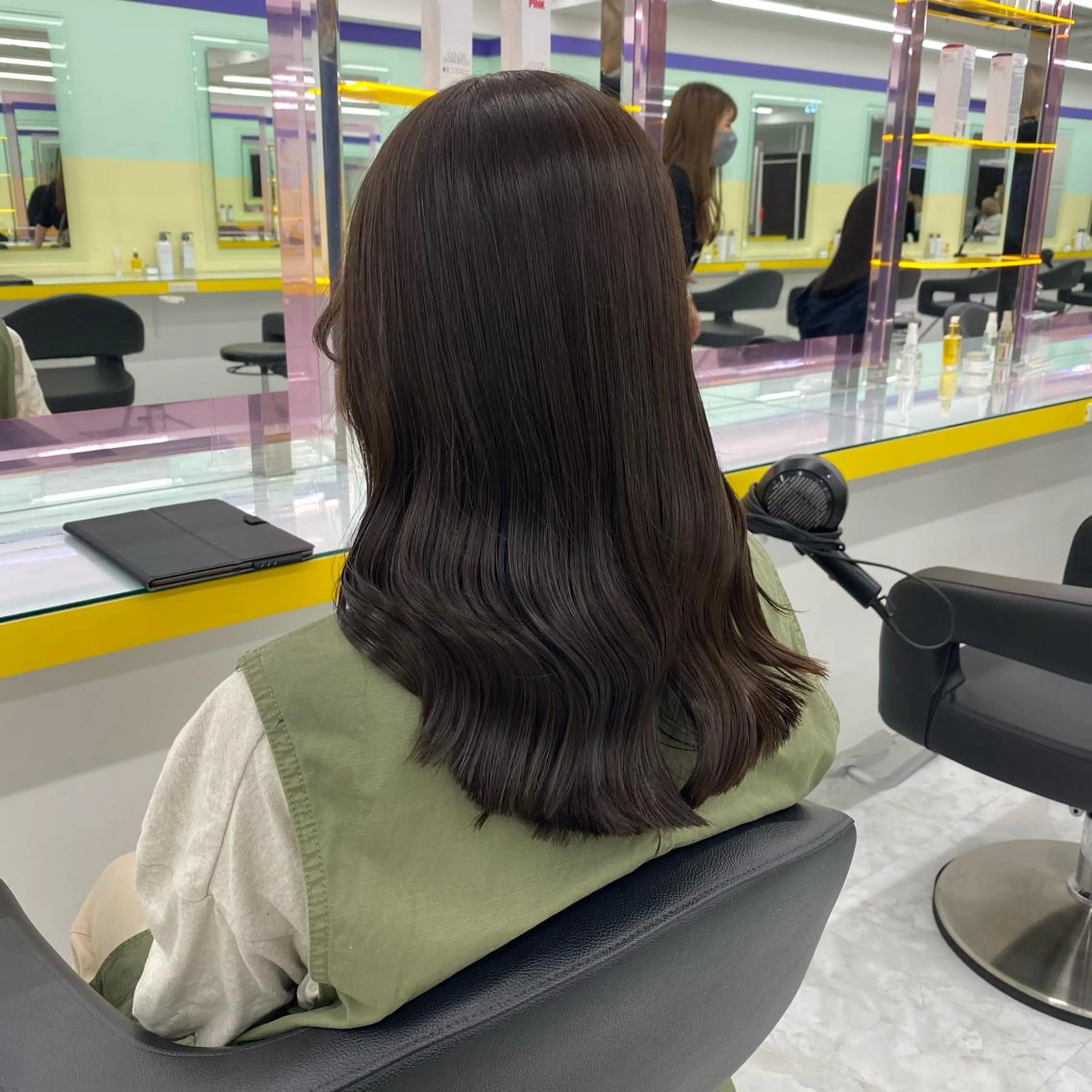 ロング カラー パーマ ヘアアレンジ メンズ キッズ ネイル マツエク・マツパ アイブロウ 💖横浜ブリーチなし 💖MIHOのヘアスタイル