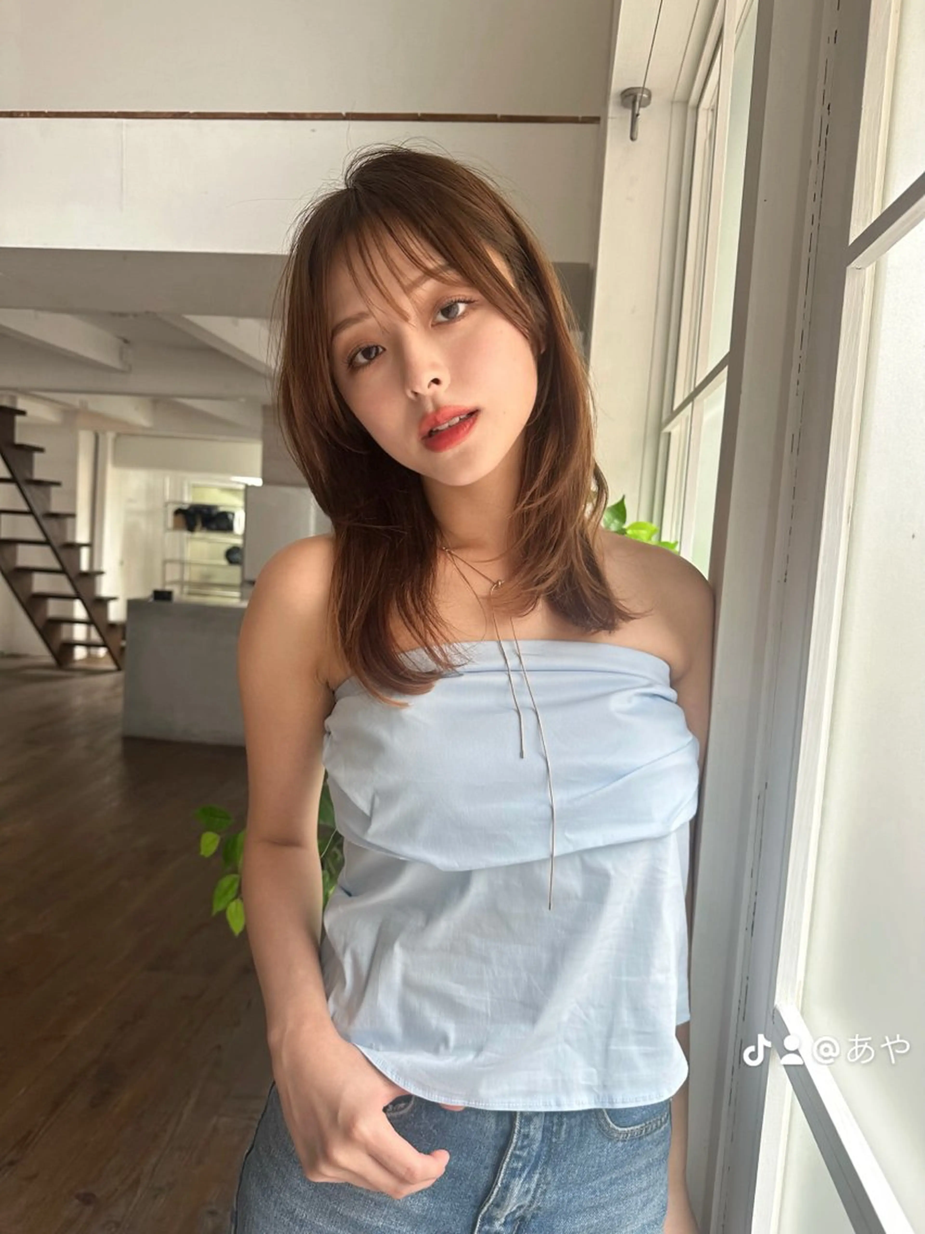 ミディアム 鎌倉 彩のヘアスタイル