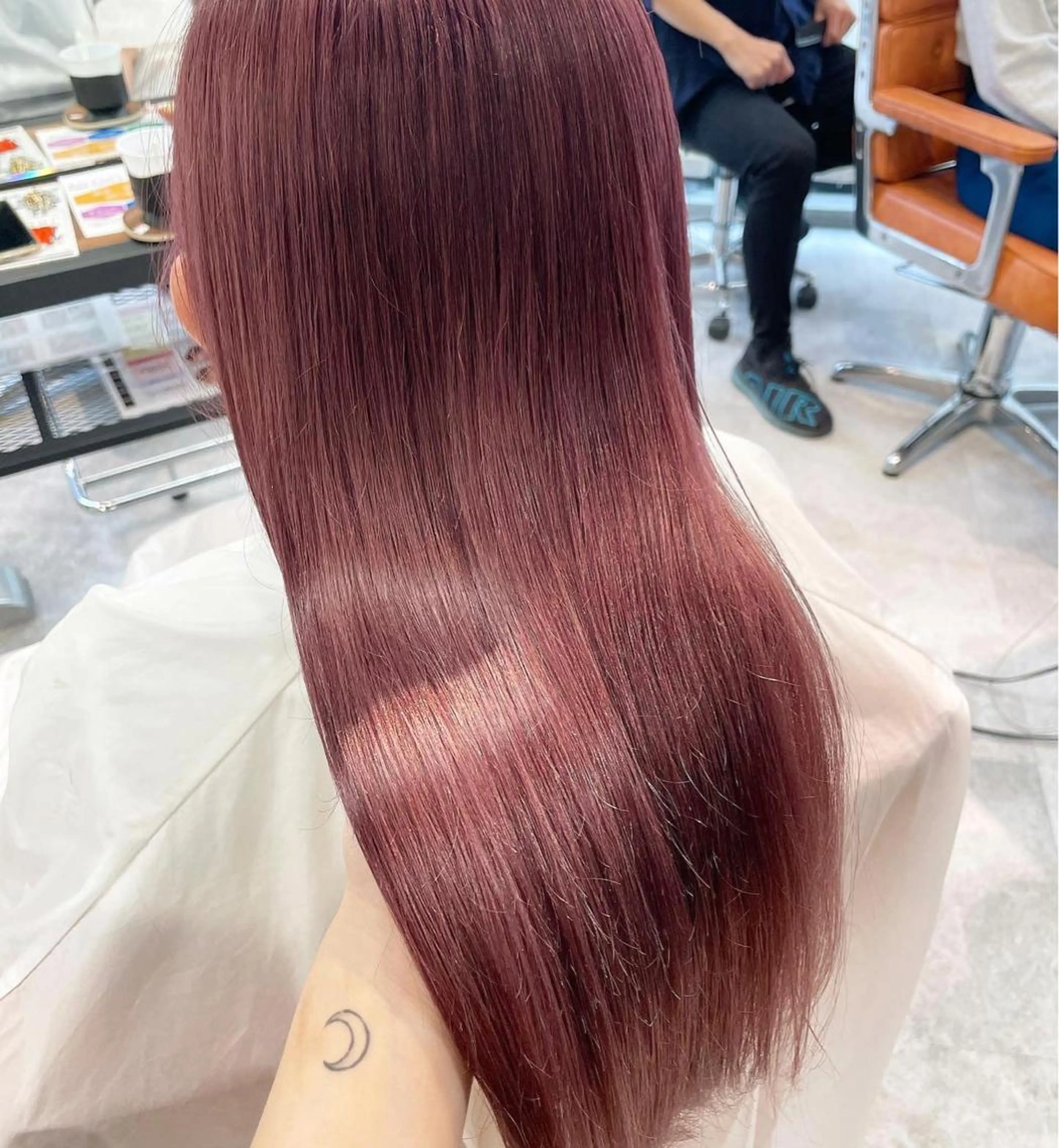 ロング カラー ヘアアレンジ ハイトーンカラー ピンクカラー マツオカ マコのヘアスタイル