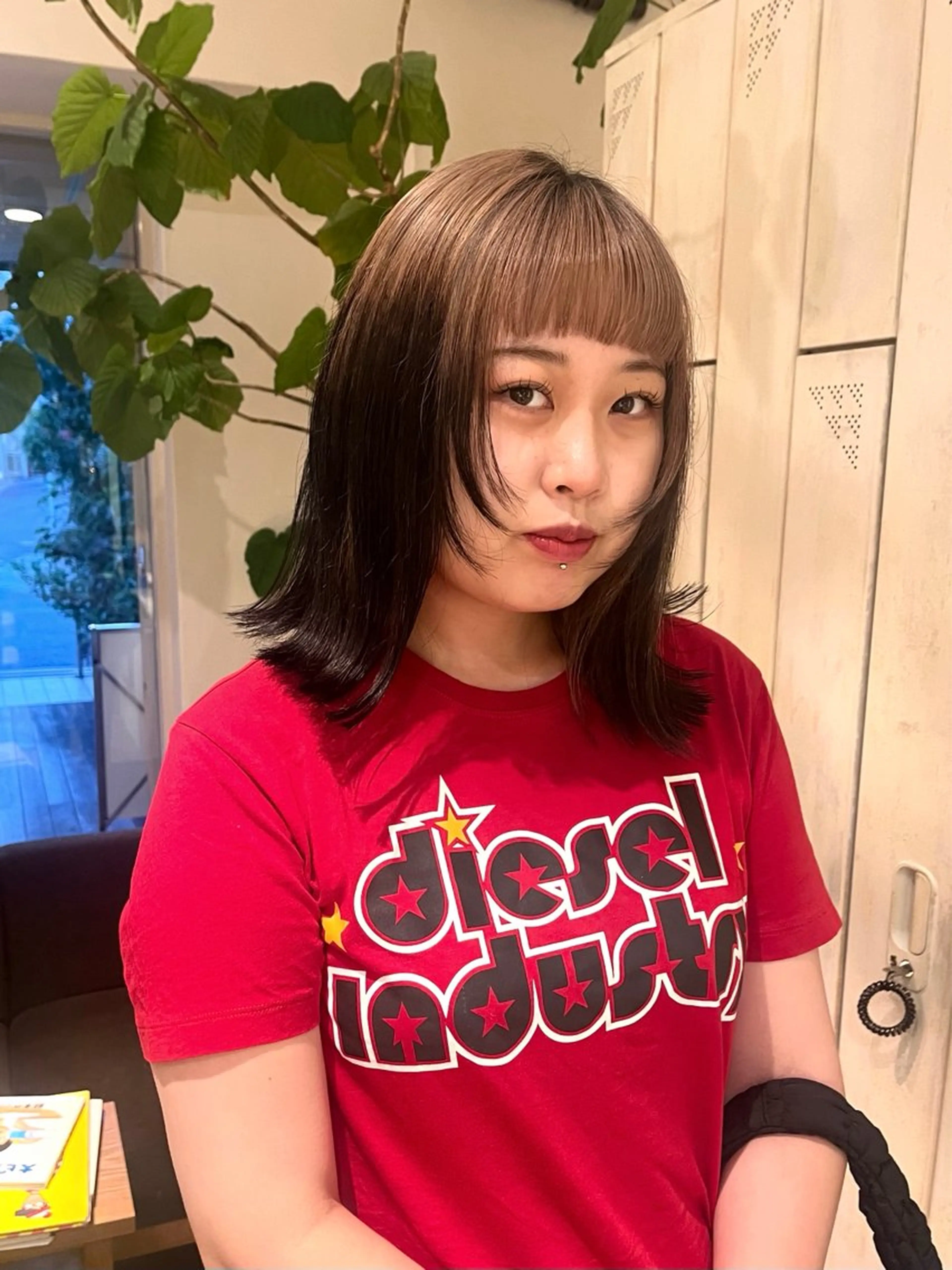 ミディアム 顔まわりレイヤー レイヤーカット ヘアカラー SANA /レイヤー/ショートのヘアスタイル