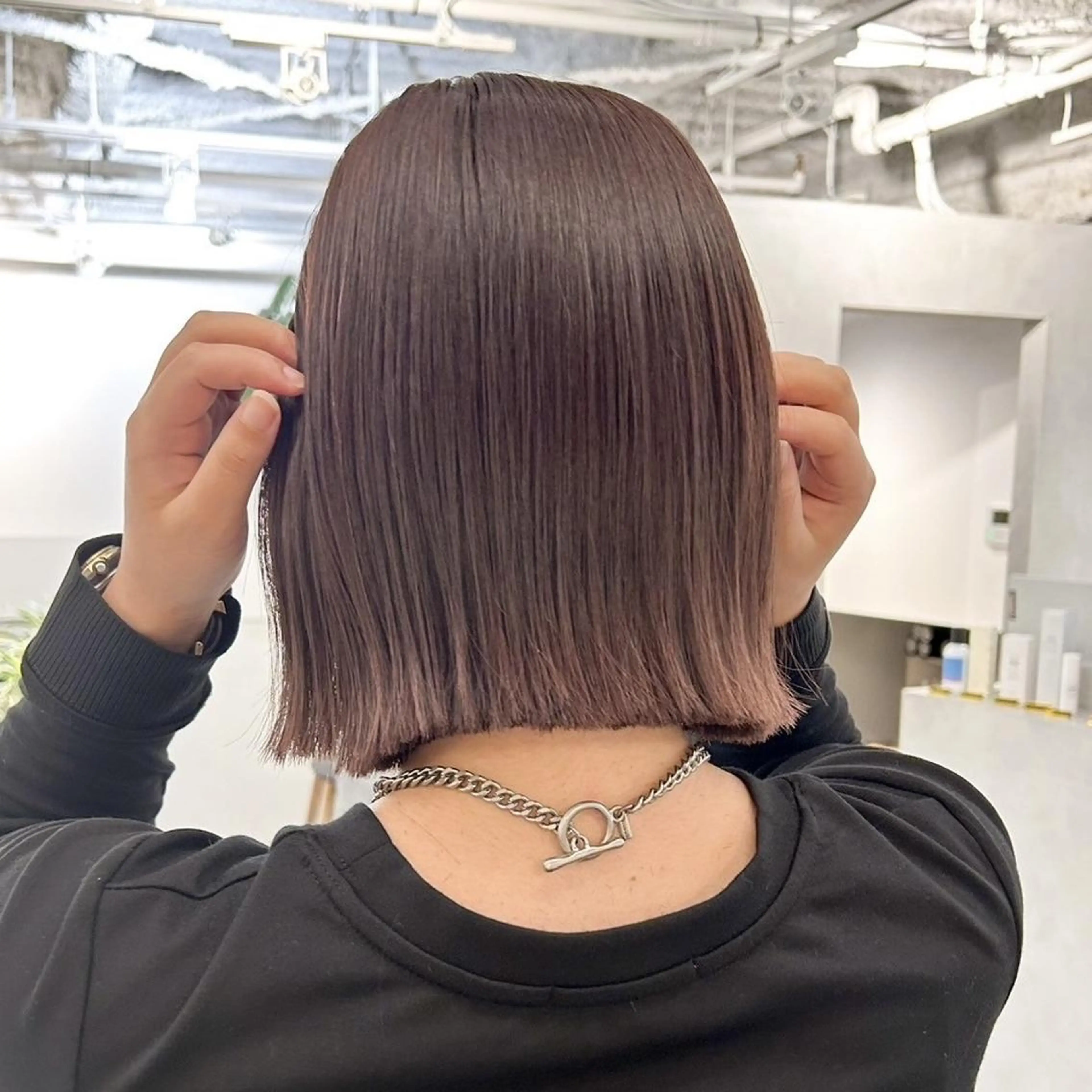 カラー ショート 切りっぱなしボブ 透明感カラー ボブ カット ヘアカラー 切りっぱなしBOB 職人💜Anzuのヘアスタイル