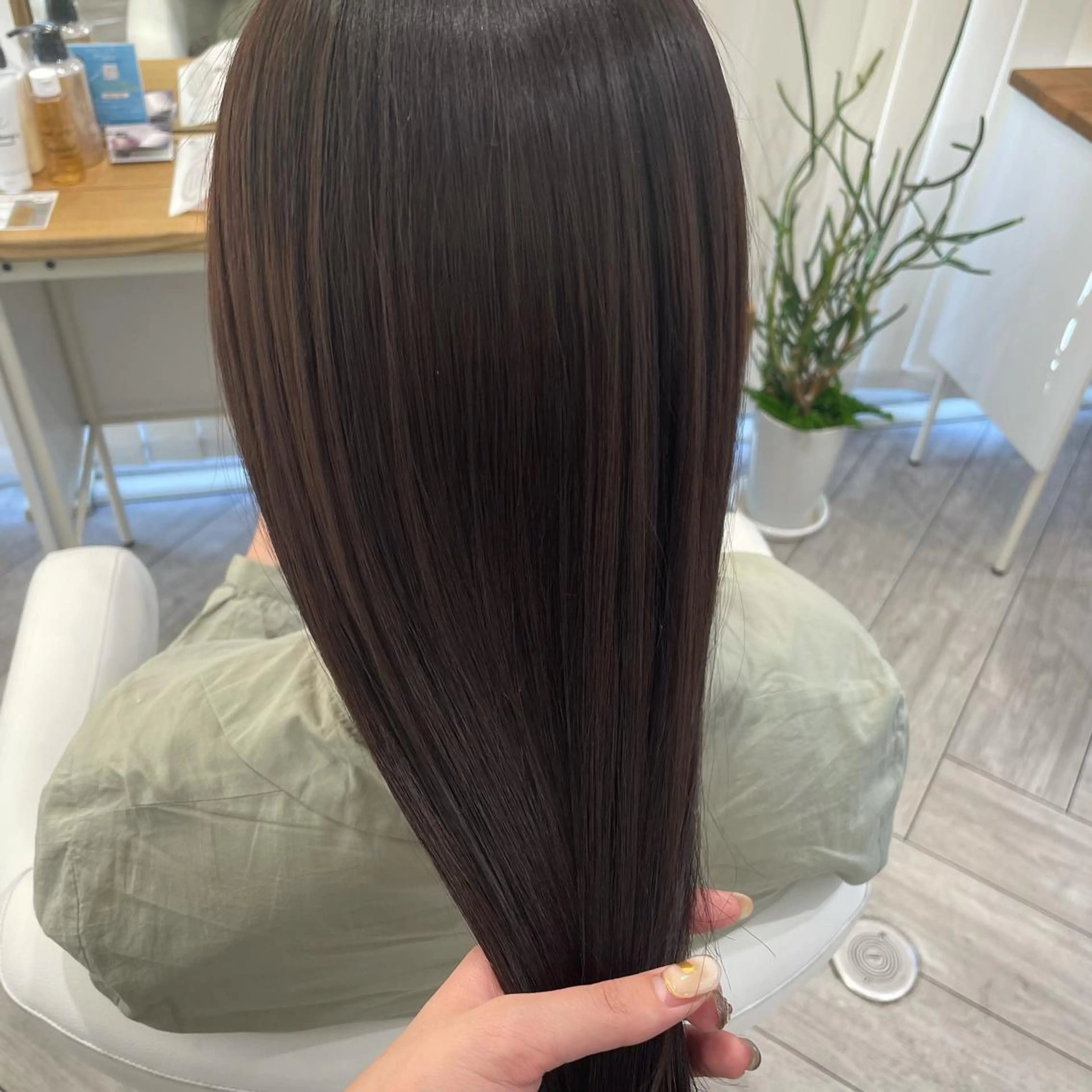 ロング 髪質改善 トリートメント ヘアカラー トリートメント 亀山 由里菜のヘアスタイル