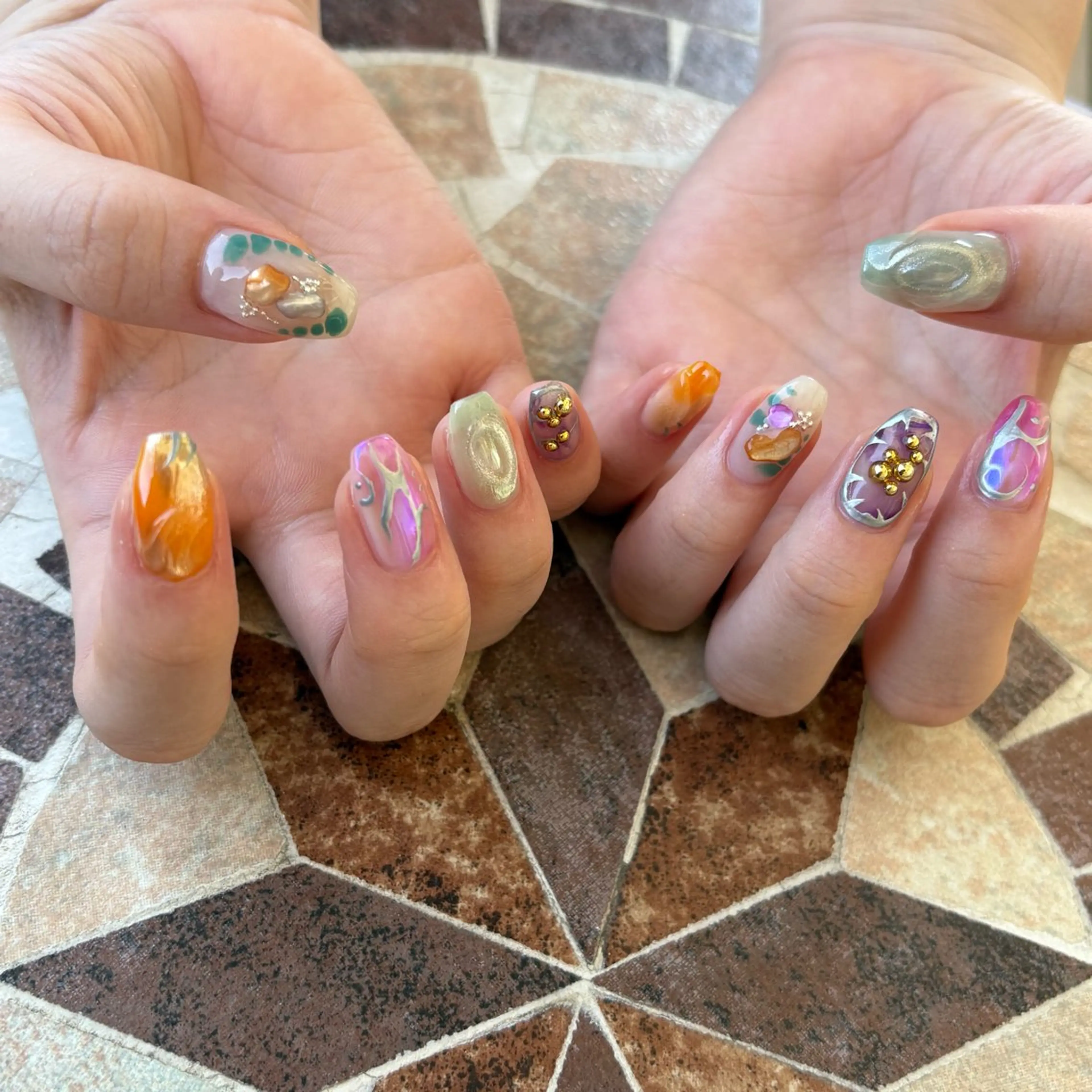 ネイル 持ち込み ハンドネイル NEW WORLD所属・Ayu 🪐NEWWORLDのネイルデザイン