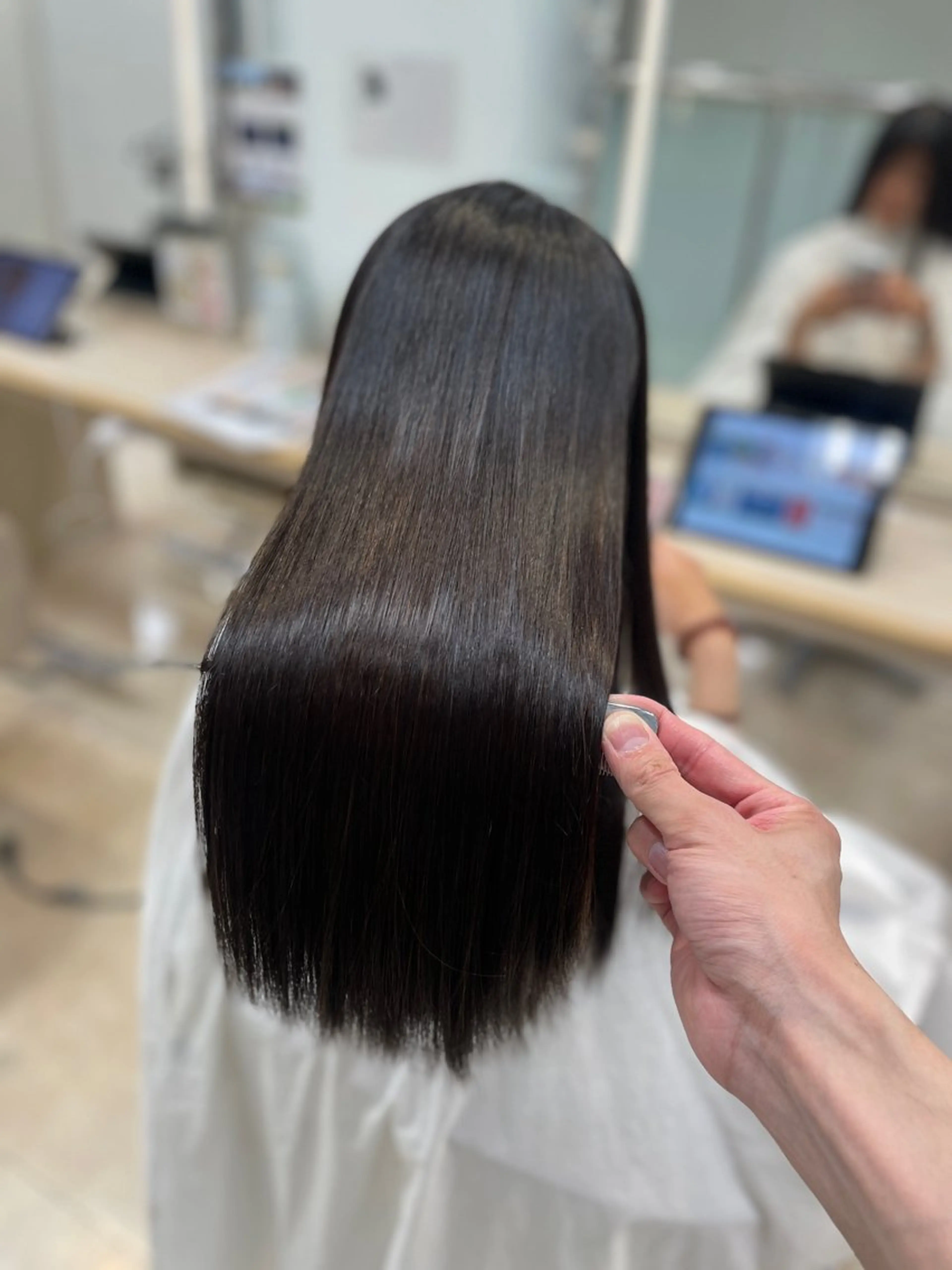 ロング シャドウパーマ／骨格 矯正カット　トモキのヘアスタイル