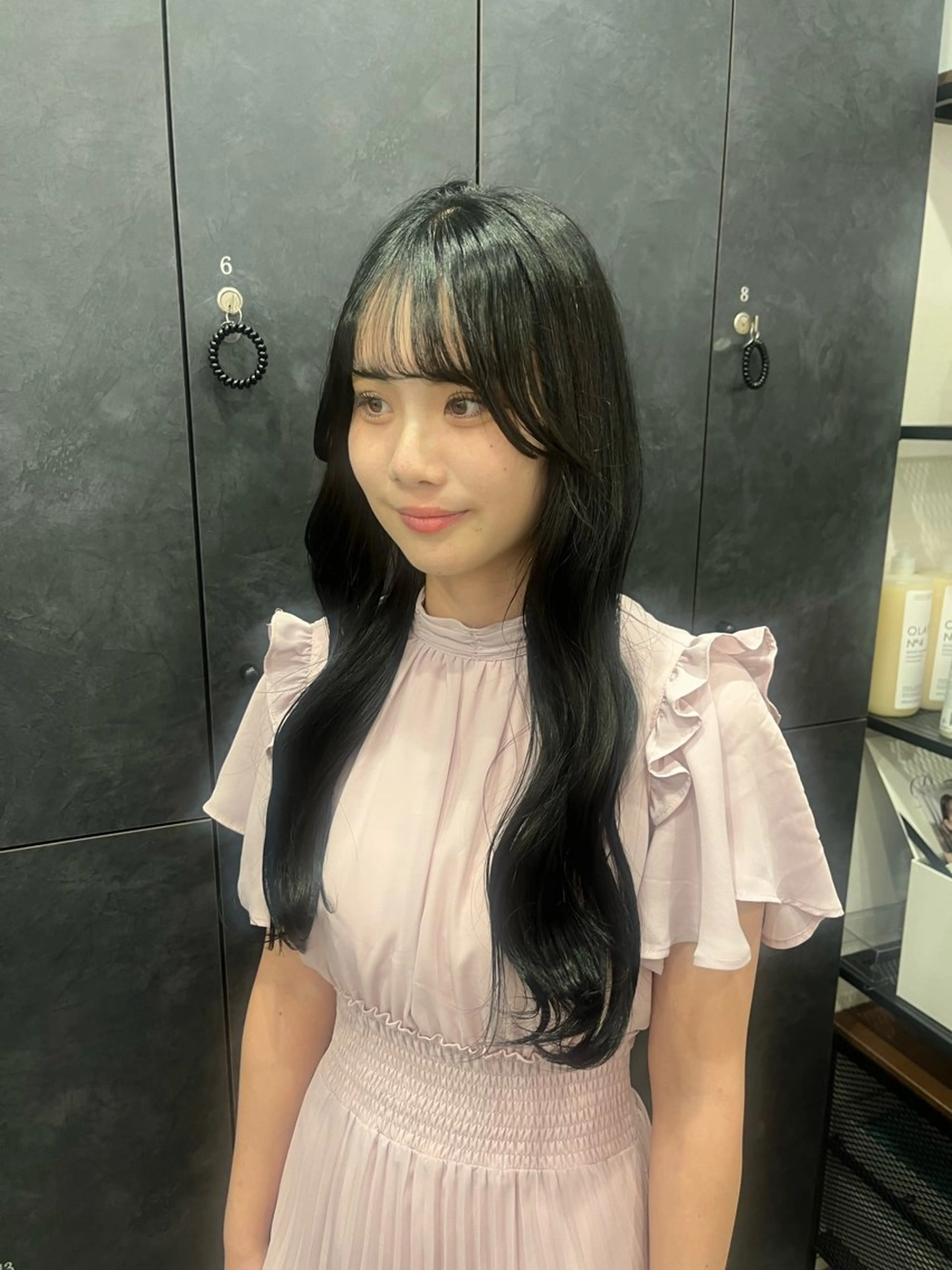 ロング トリウミ カホのヘアスタイル