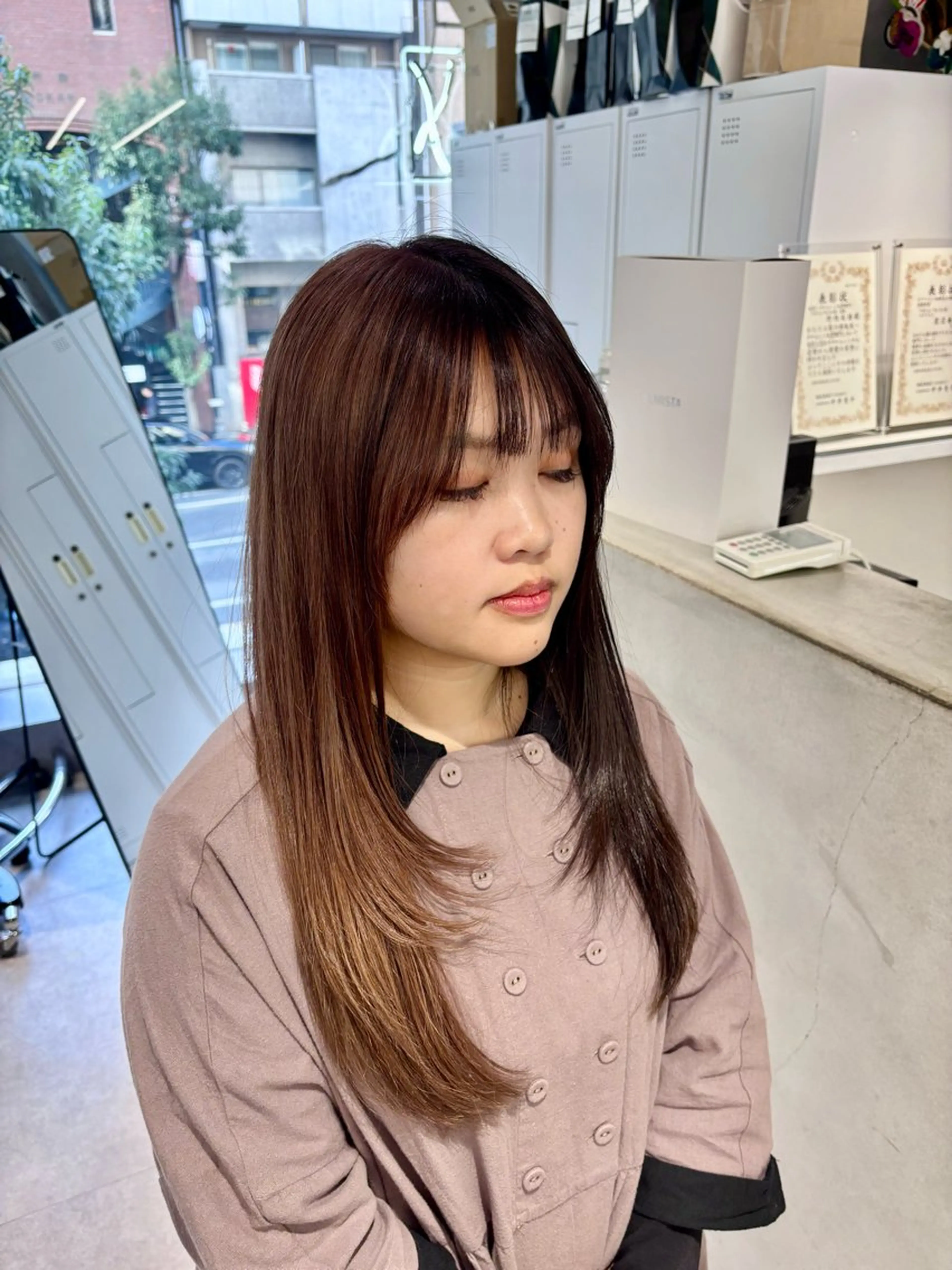 ミディアム カラー ベージュカラー ミルクティーベージュ カット ヘアカラー ハイトーン/北堀江 💎Shoseiのヘアスタイル