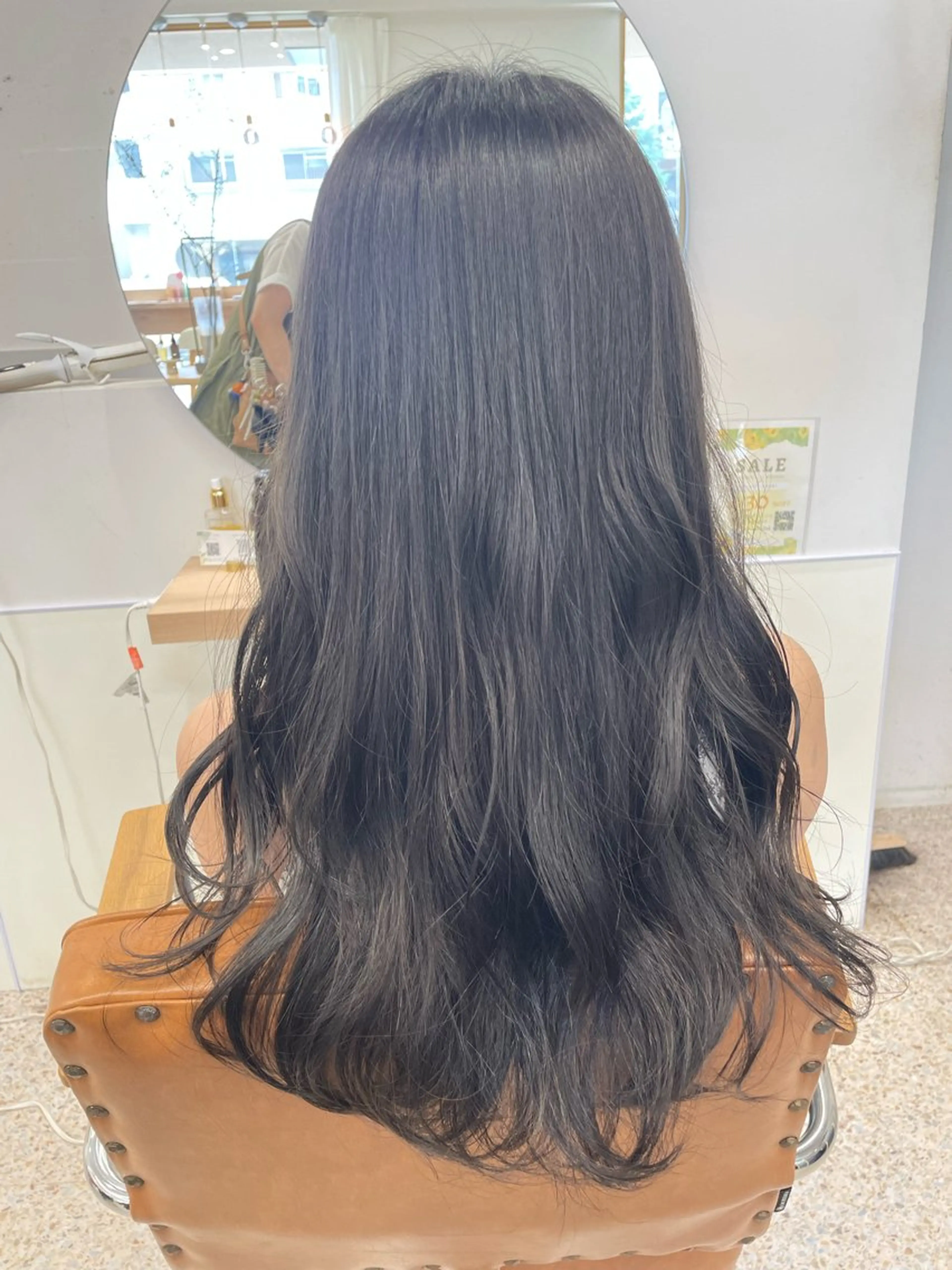 【カット+グラデーションカラー】毛先を明るいカラーにして軽い印象に𓂃𓂂𓏸の写真