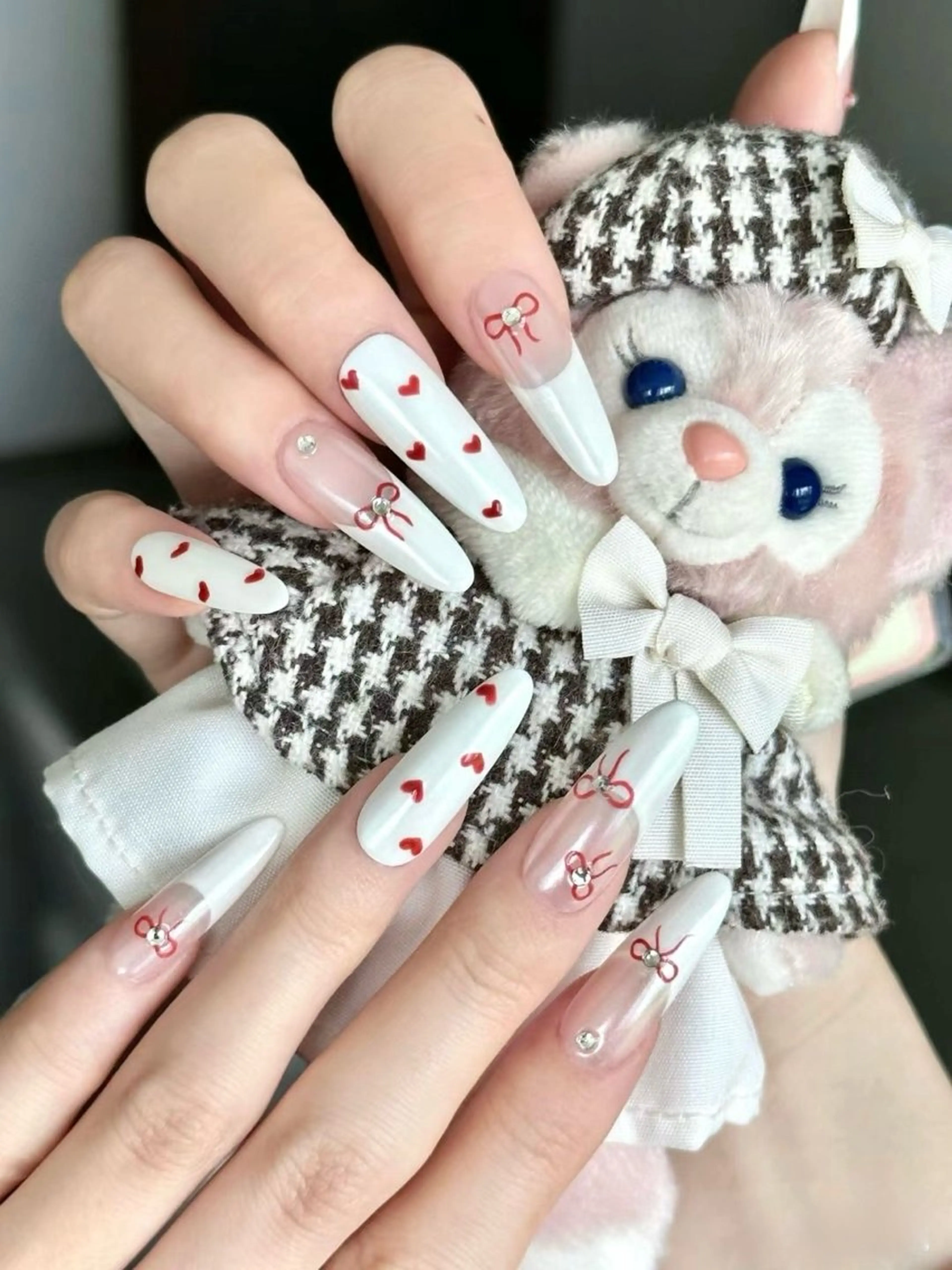 ネイル 長さ出し フレンチネイル グラデーション 卒業式 マグネットネイル ハンドネイル MIHANA NAILのネイルデザイン