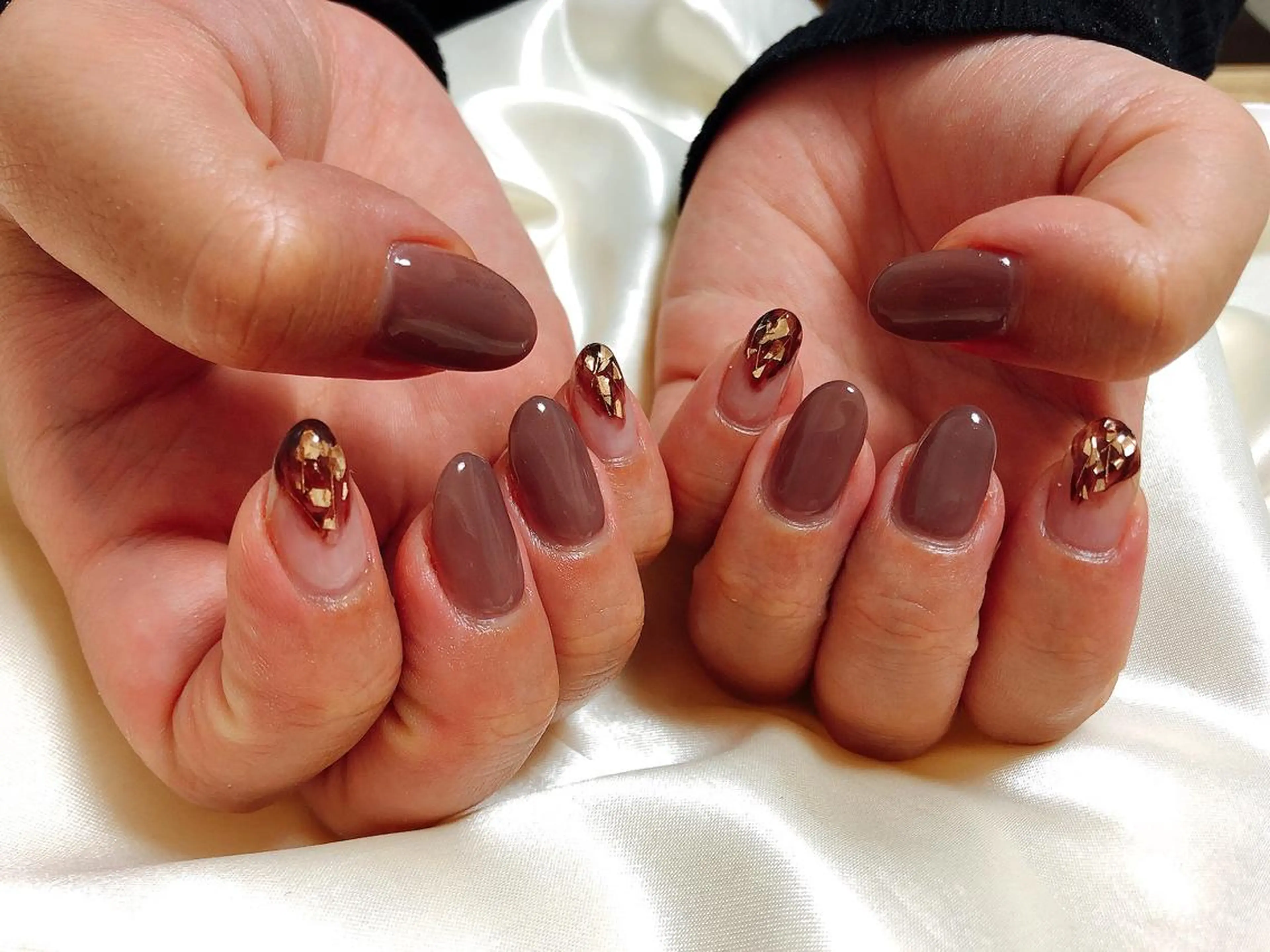 ネイル ブラウン 冬ネイル mogunail &blowのネイルデザイン