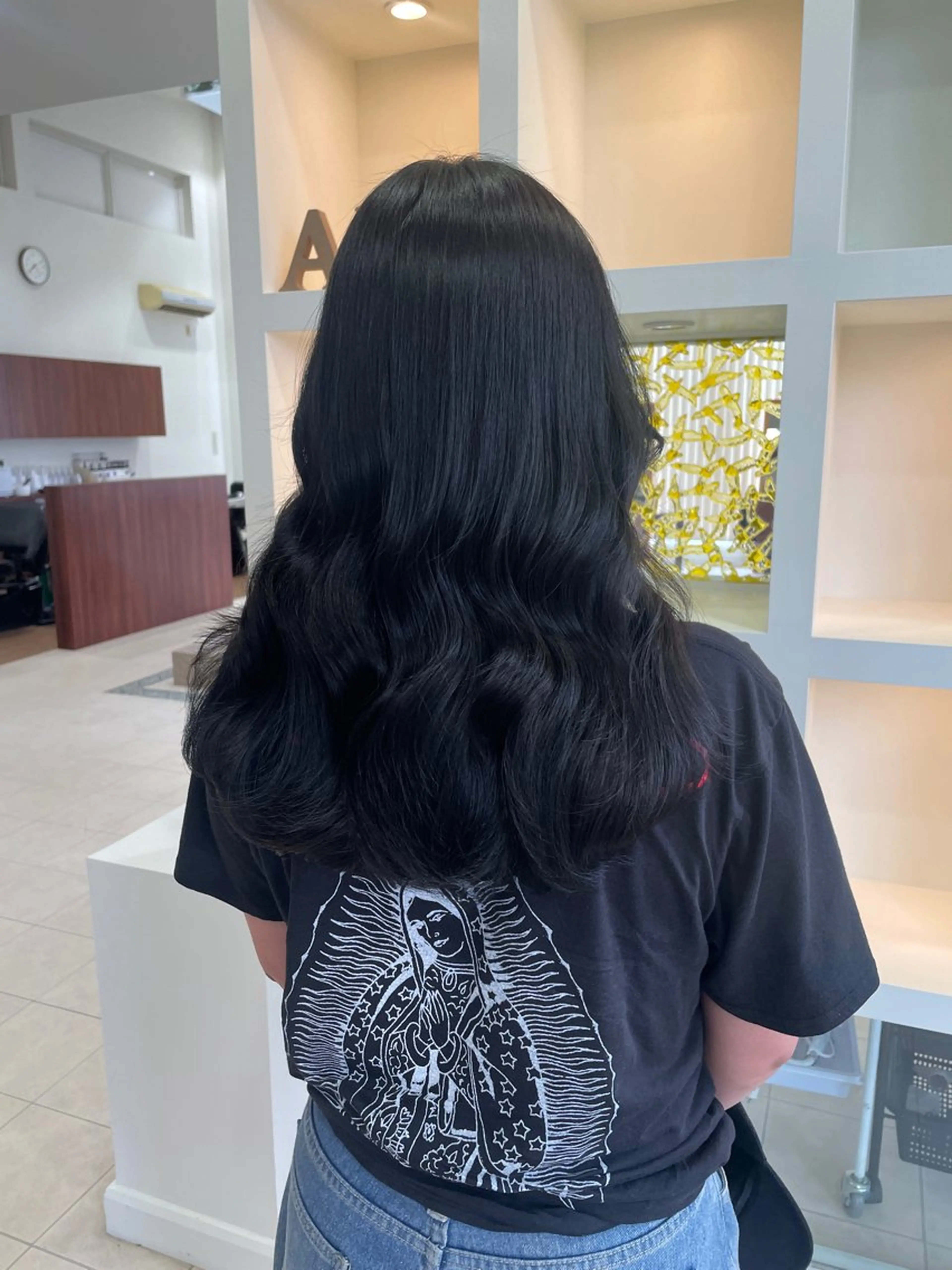 セミロング カラー マキノ キョウカのヘアスタイル