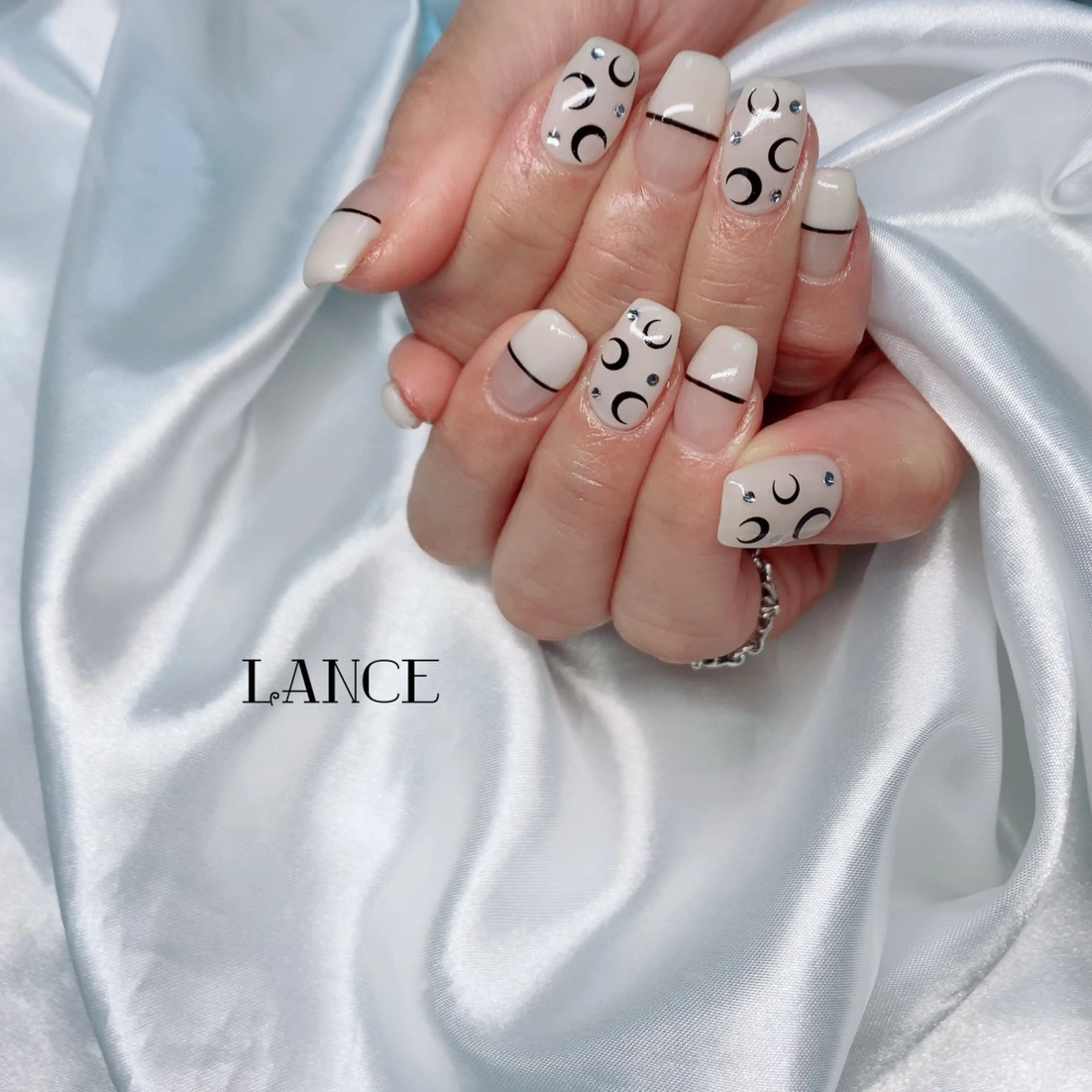 ネイル オーロラネイル フレンチネイル キラキラネイル ニュアンスネイル ピンク ハンドネイル Lance nailのネイルデザイン