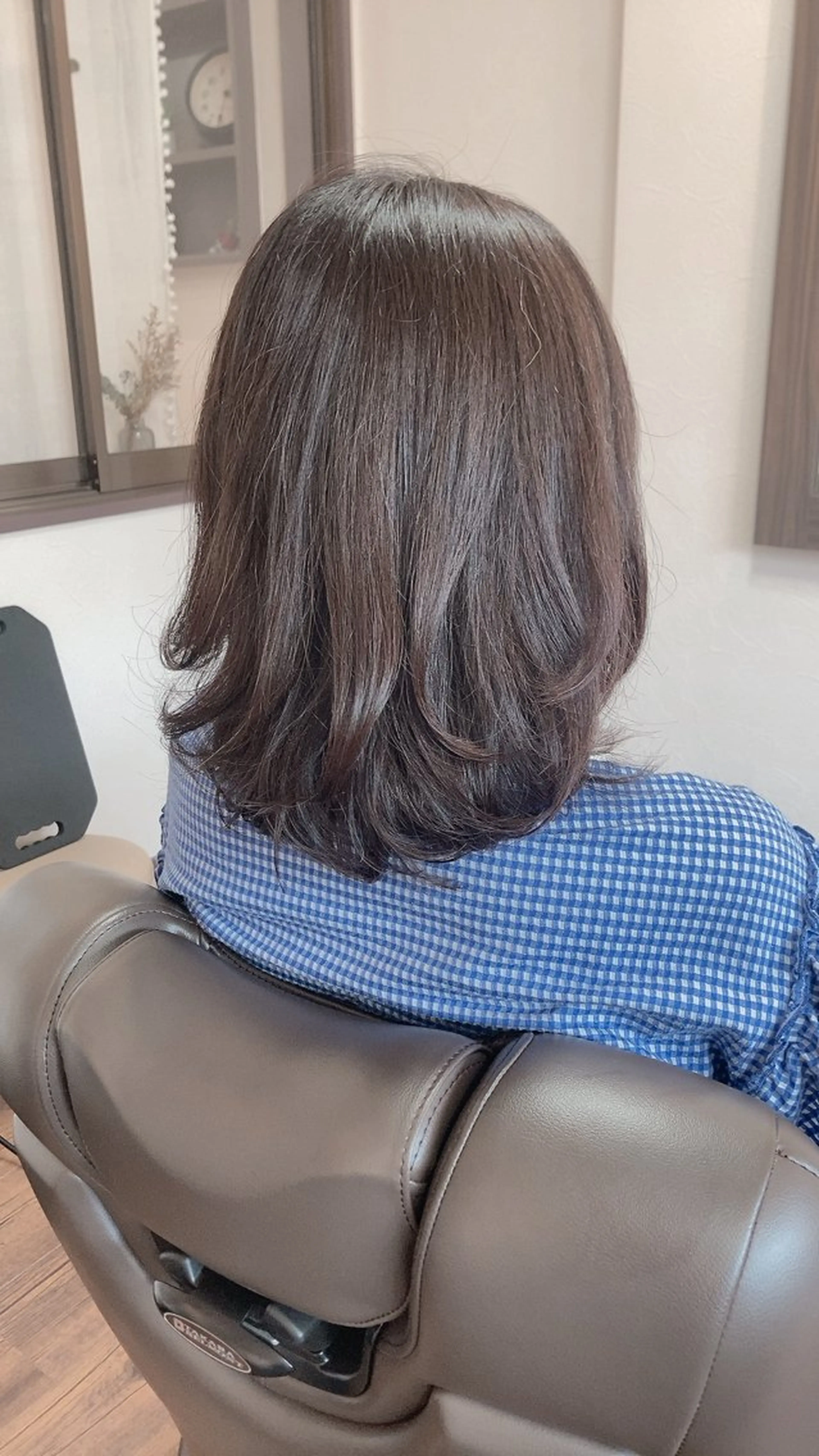 ミディアム 池岡 洋子のヘアスタイル