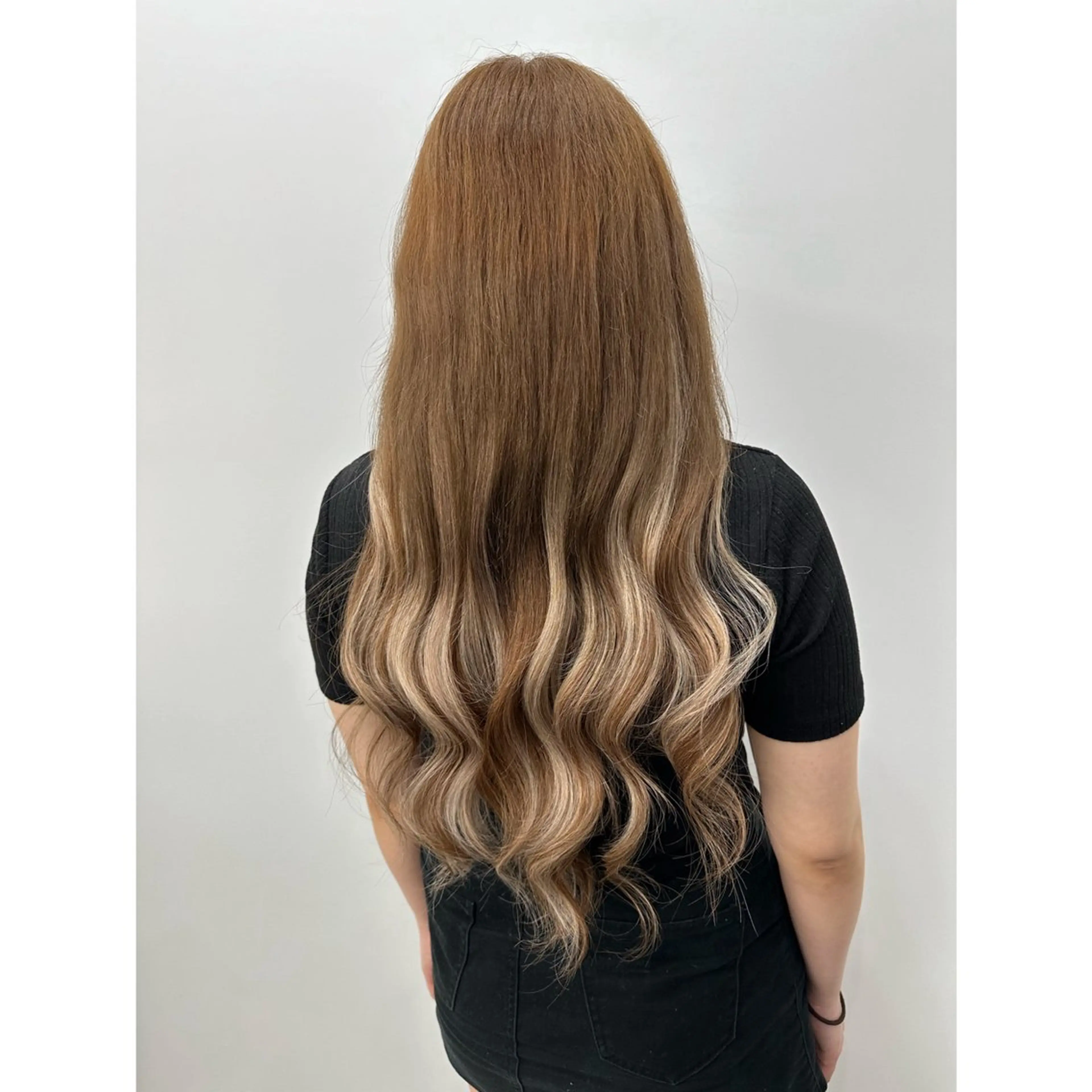 ロング 韓国ヘア×ハイトーン AYA💫のヘアスタイル