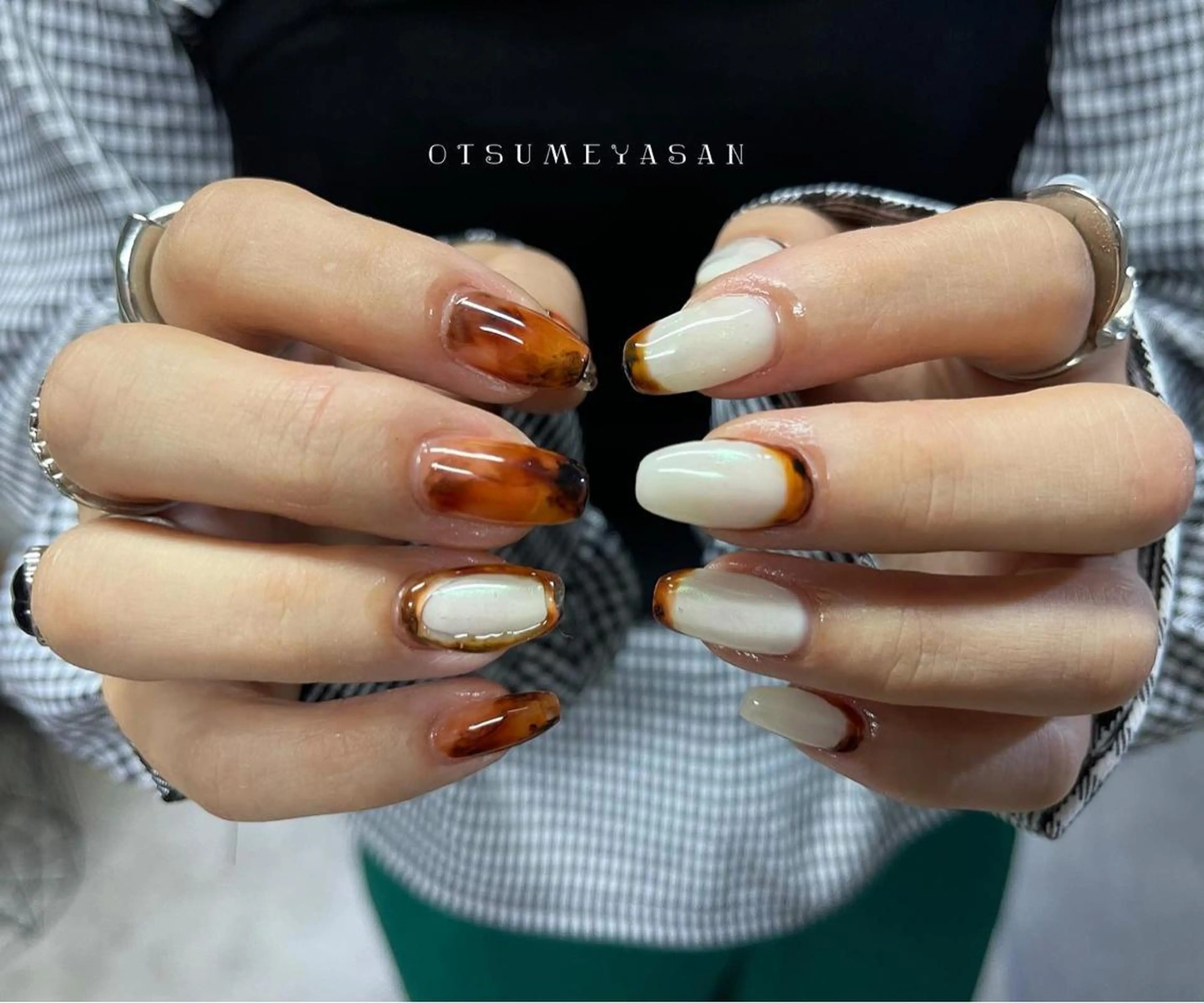 ネイル ジェルネイル 韓国ネイル マグネットネイル ミラーネイル ニュアンスネイル わたなべ ちかのネイルデザイン