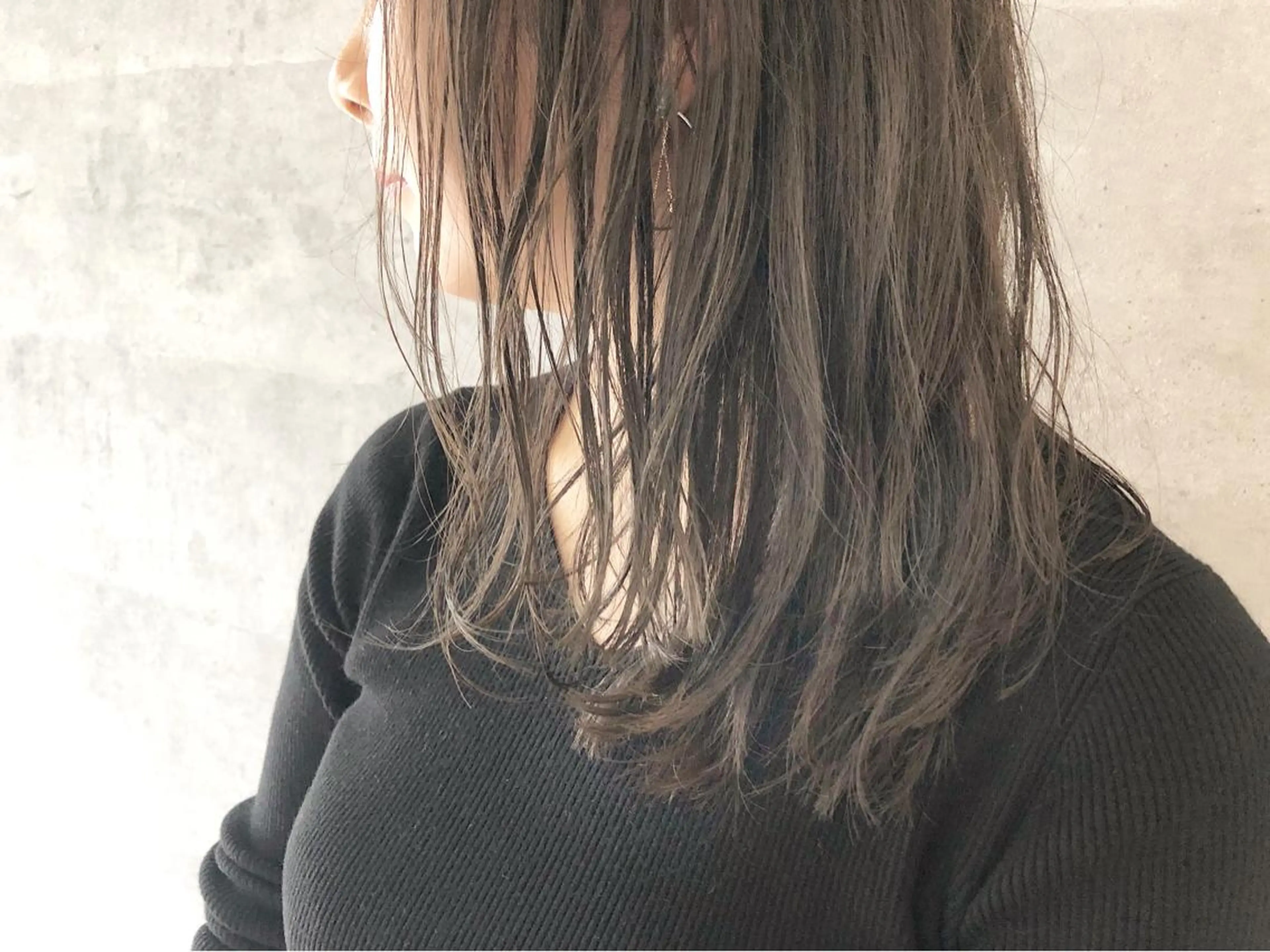 セミロング 🎗️comoda 神戸三宮 髪質改善のヘアスタイル