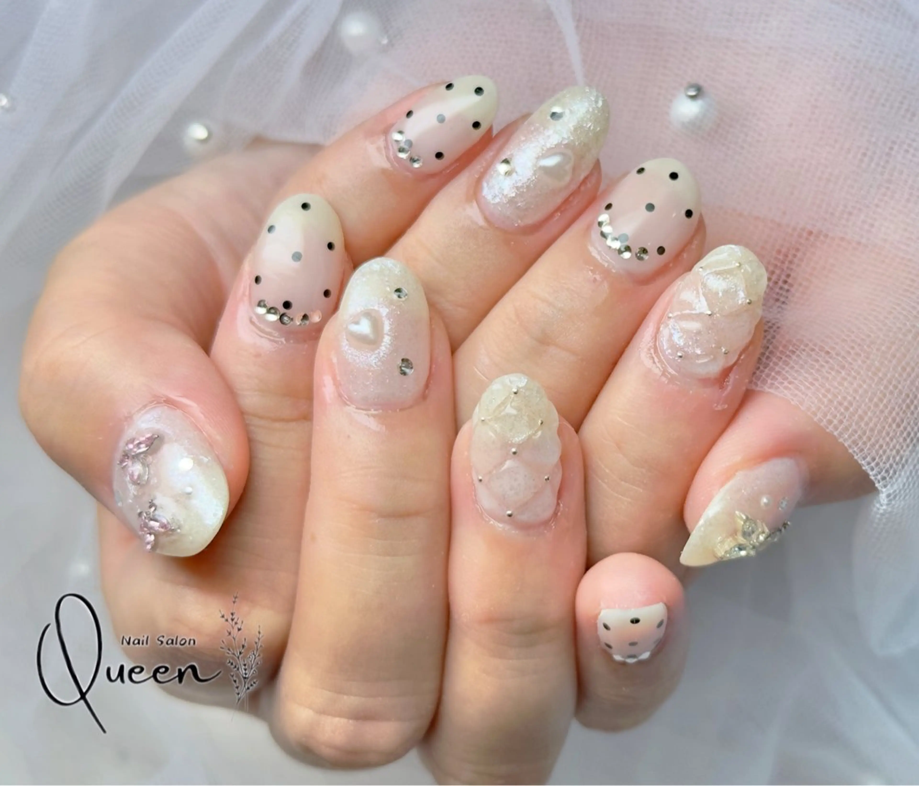 ネイル ハンドネイル Queennail 北堀江AYAのネイルデザイン