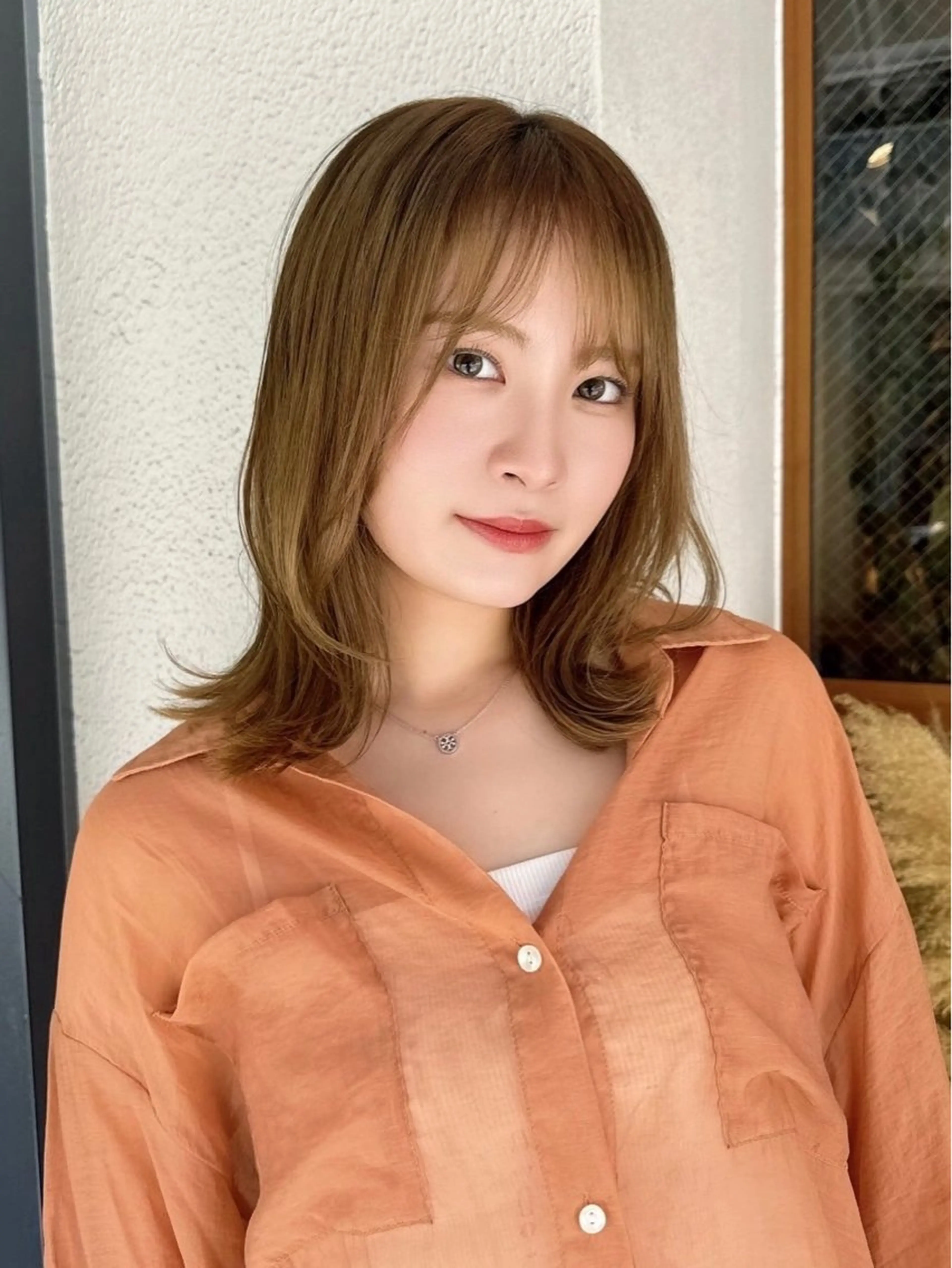 ミディアム カラー 岩下 実希のヘアスタイル