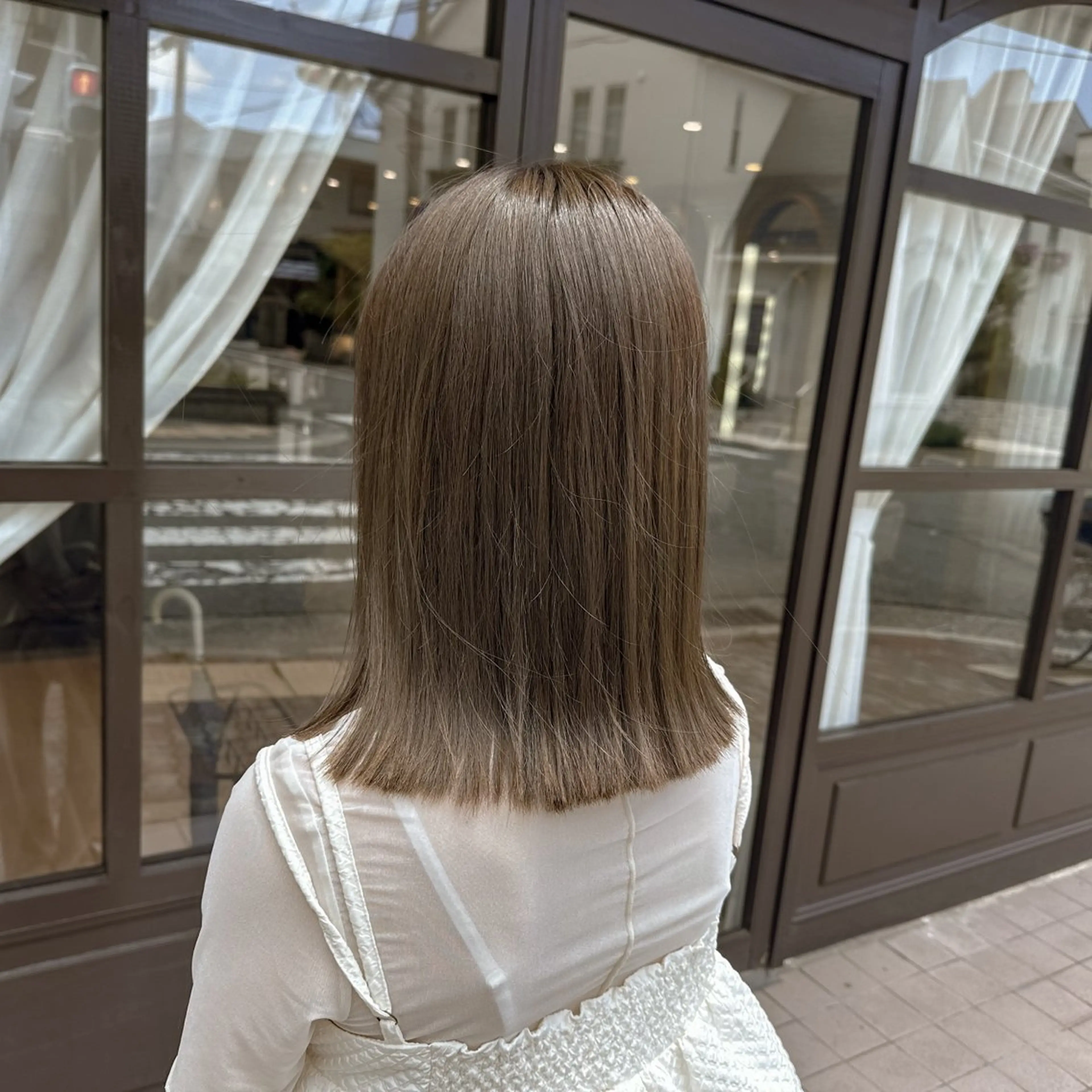 ミディアム カラー ブリーチ グレージュ ブリーチなしカラー 為田 美潮のヘアスタイル
