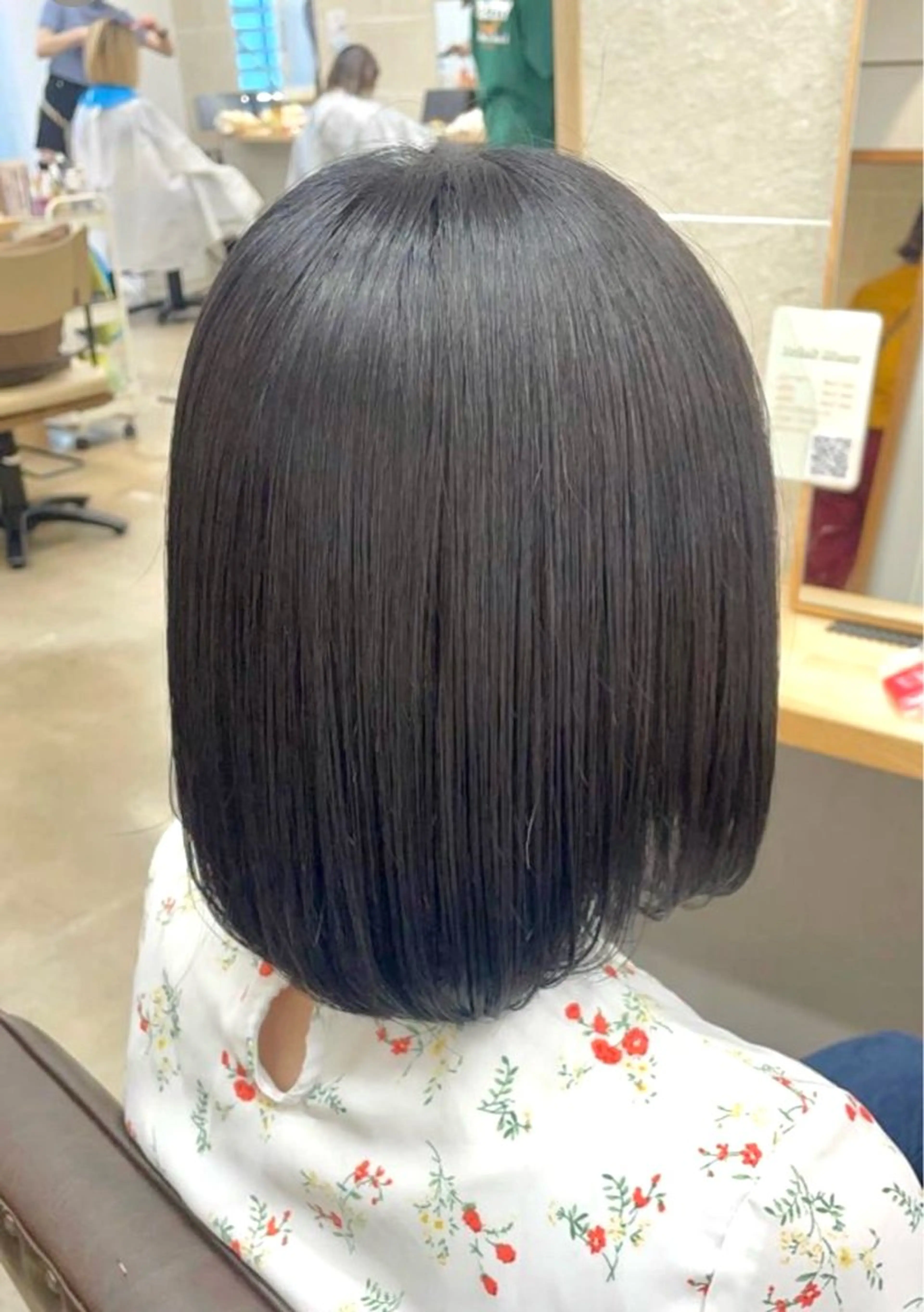 ショート ボブ 縮毛矯正 トリートメント レイヤー・ボブカット 透明感カラーこうたのヘアスタイル