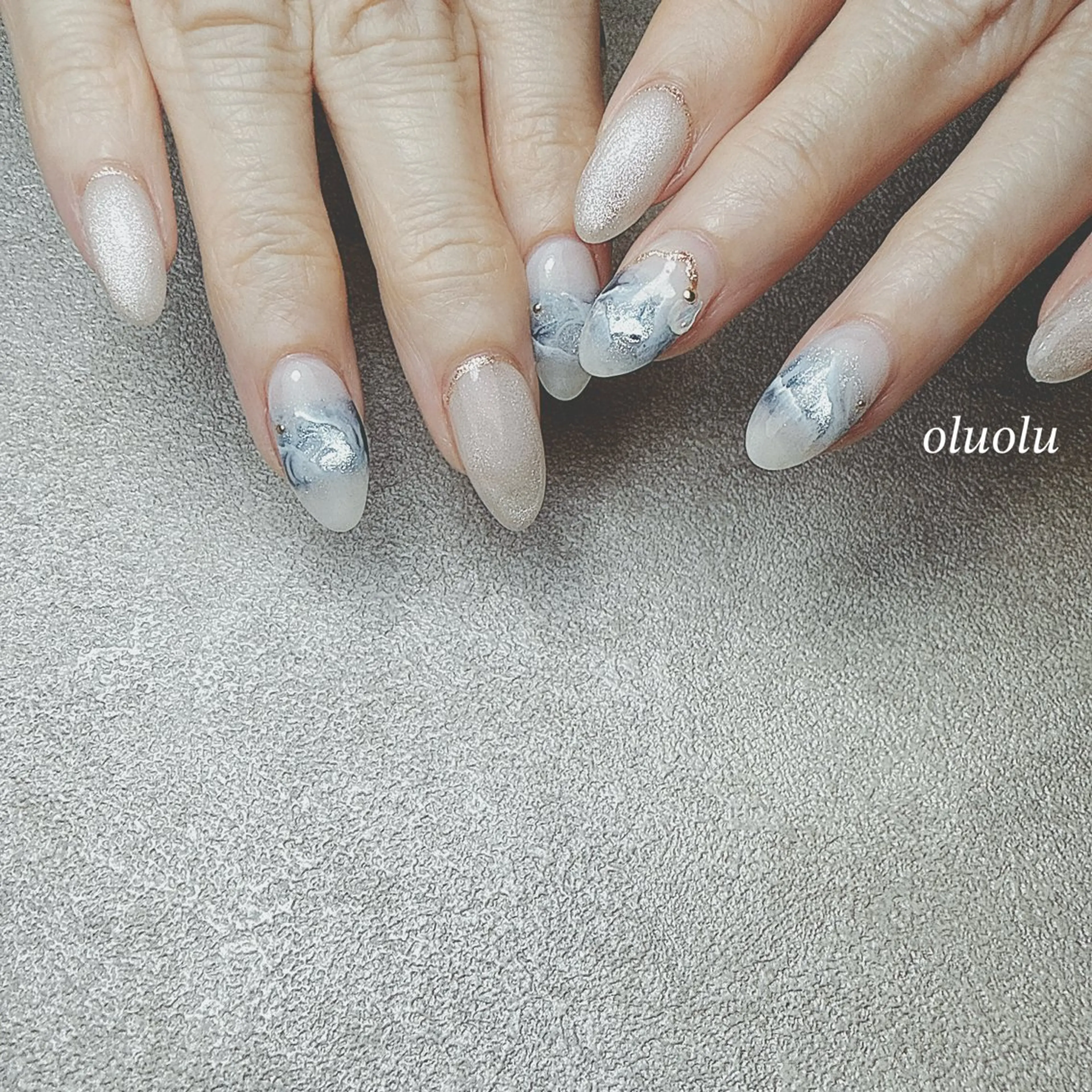 ネイル アートネイル フットネイル キラキラネイル マグネットネイル ニュアンスネイル ハンドネイル 大村 紬華のネイルデザイン