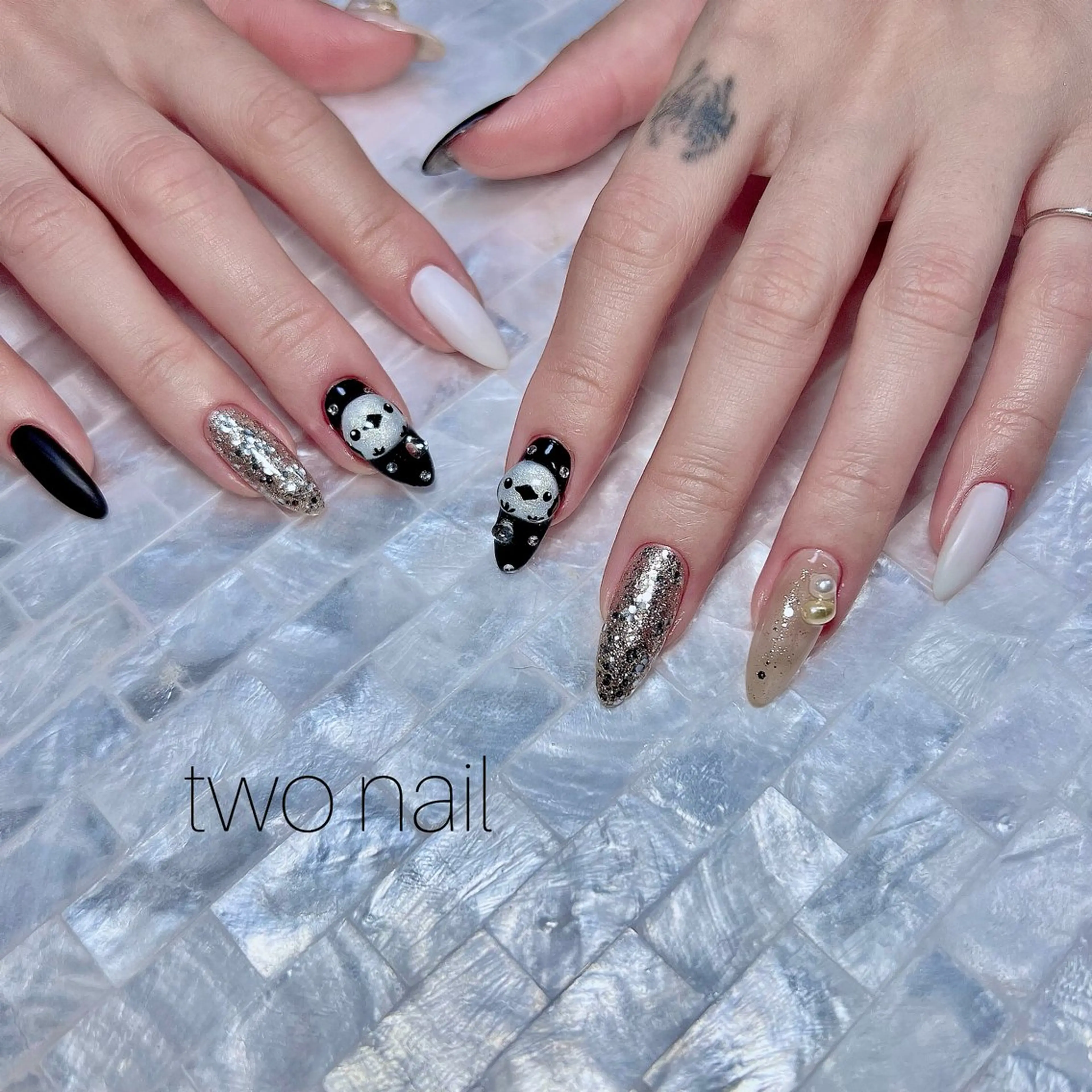 ネイル アートネイル ネイルチップ ホワイト ハンドネイル two nailのネイルデザイン