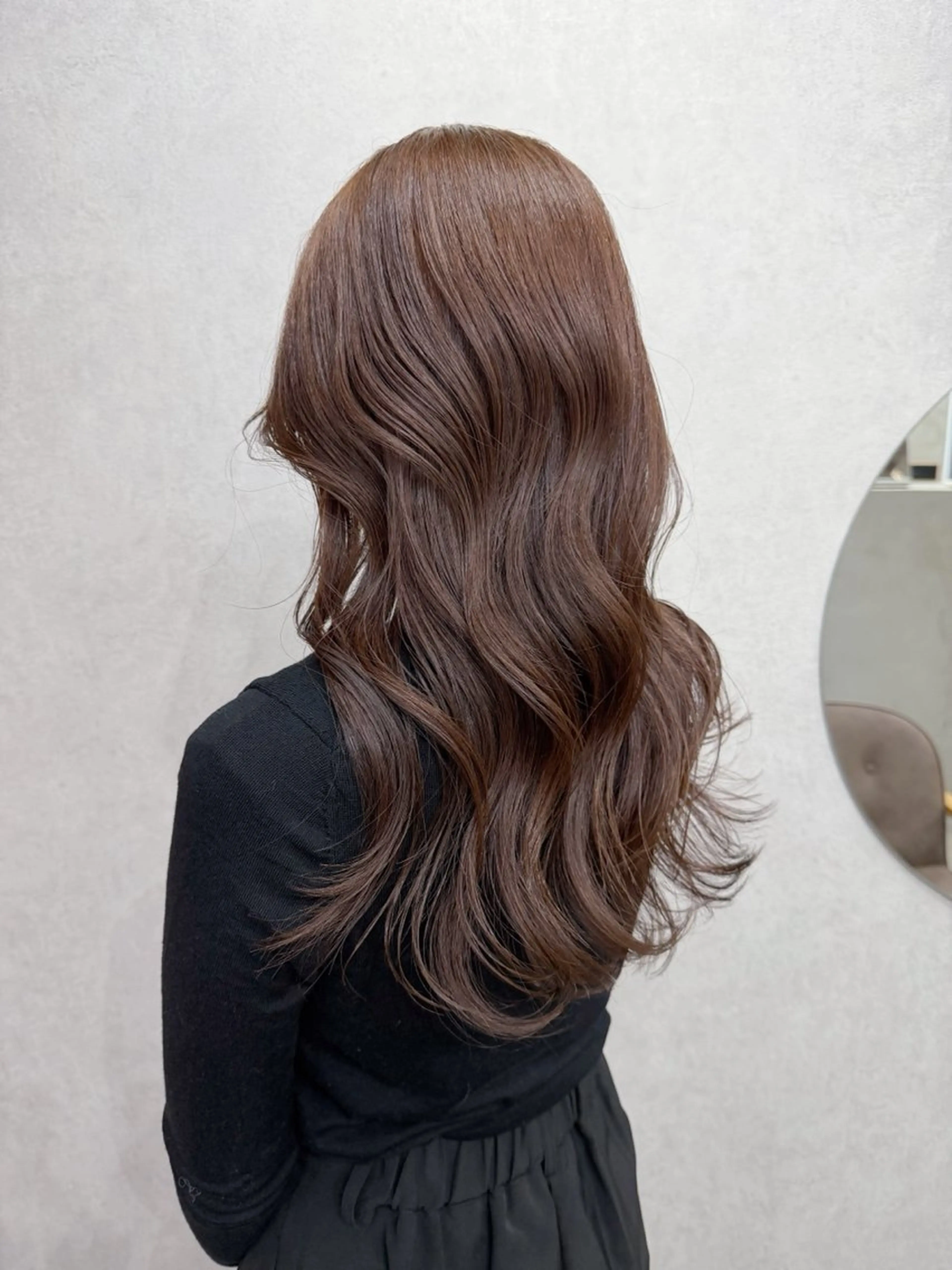 セミロング カラー ブリーチ ダブルカラー ブリーチなしカラー ヘアカラー トリートメント AiM 大名　似合わせカットのヘアスタイル