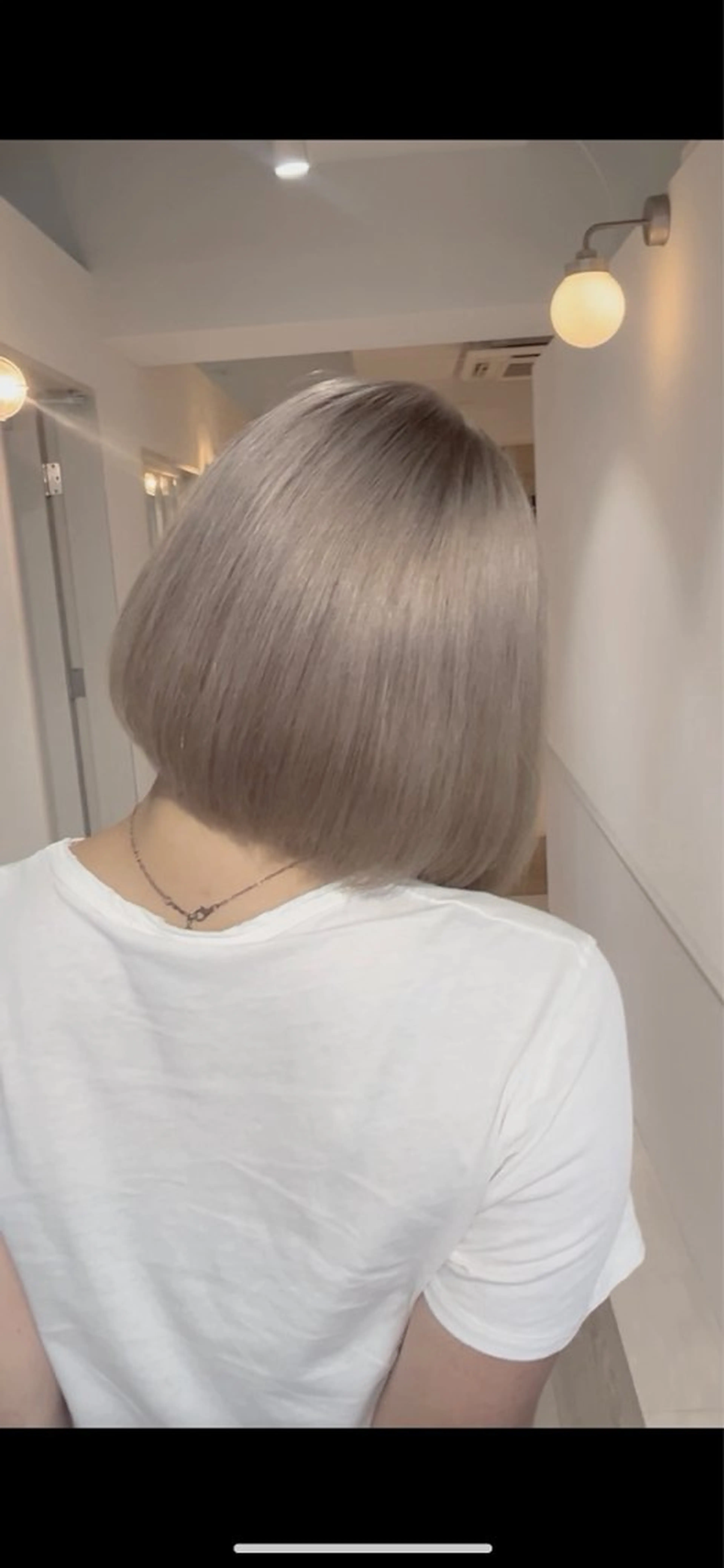 カラー ニトウ レイナのヘアスタイル