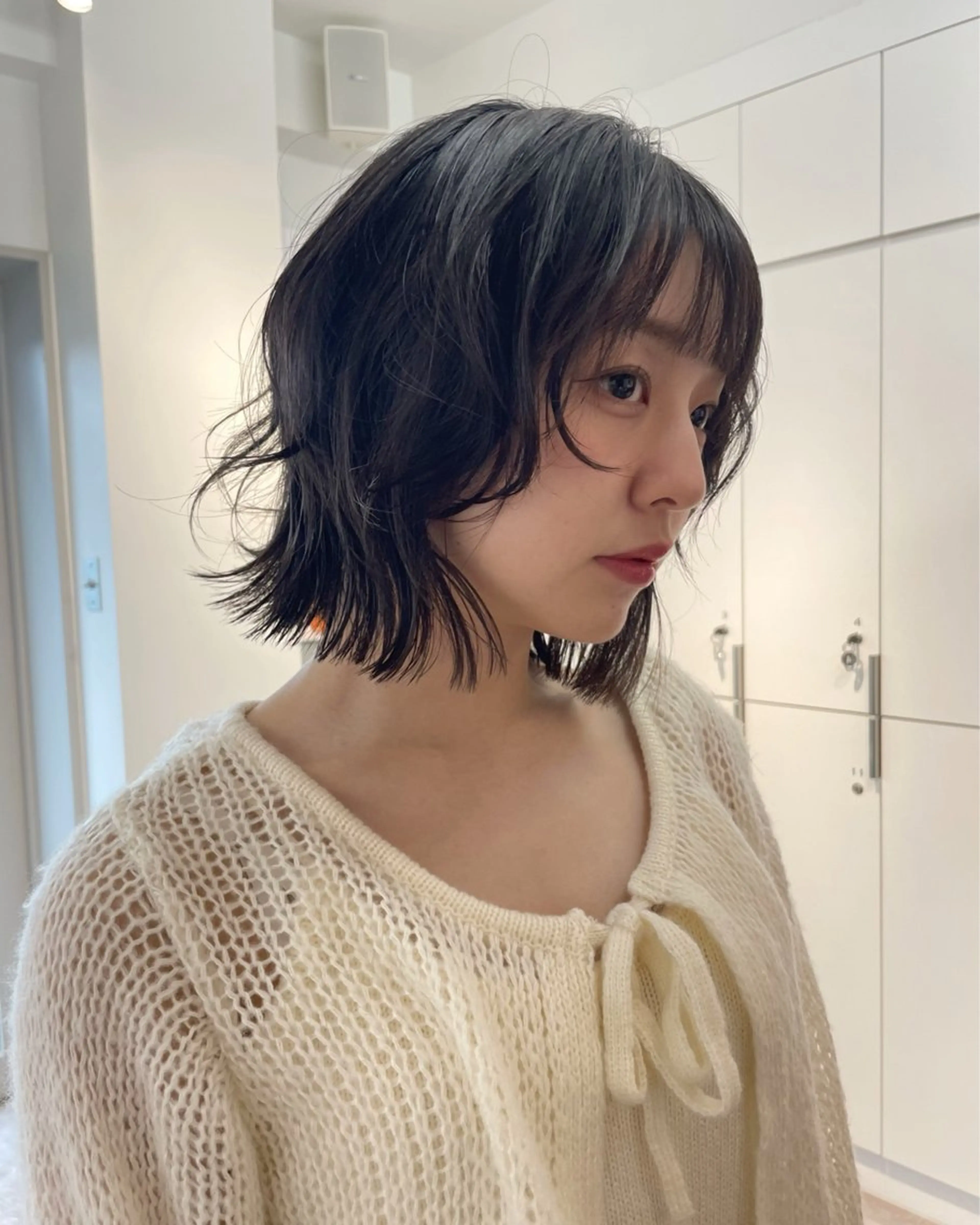 ミディアム カット レイヤー/ブリーチ ♥️【木坂 桃歌】のヘアスタイル