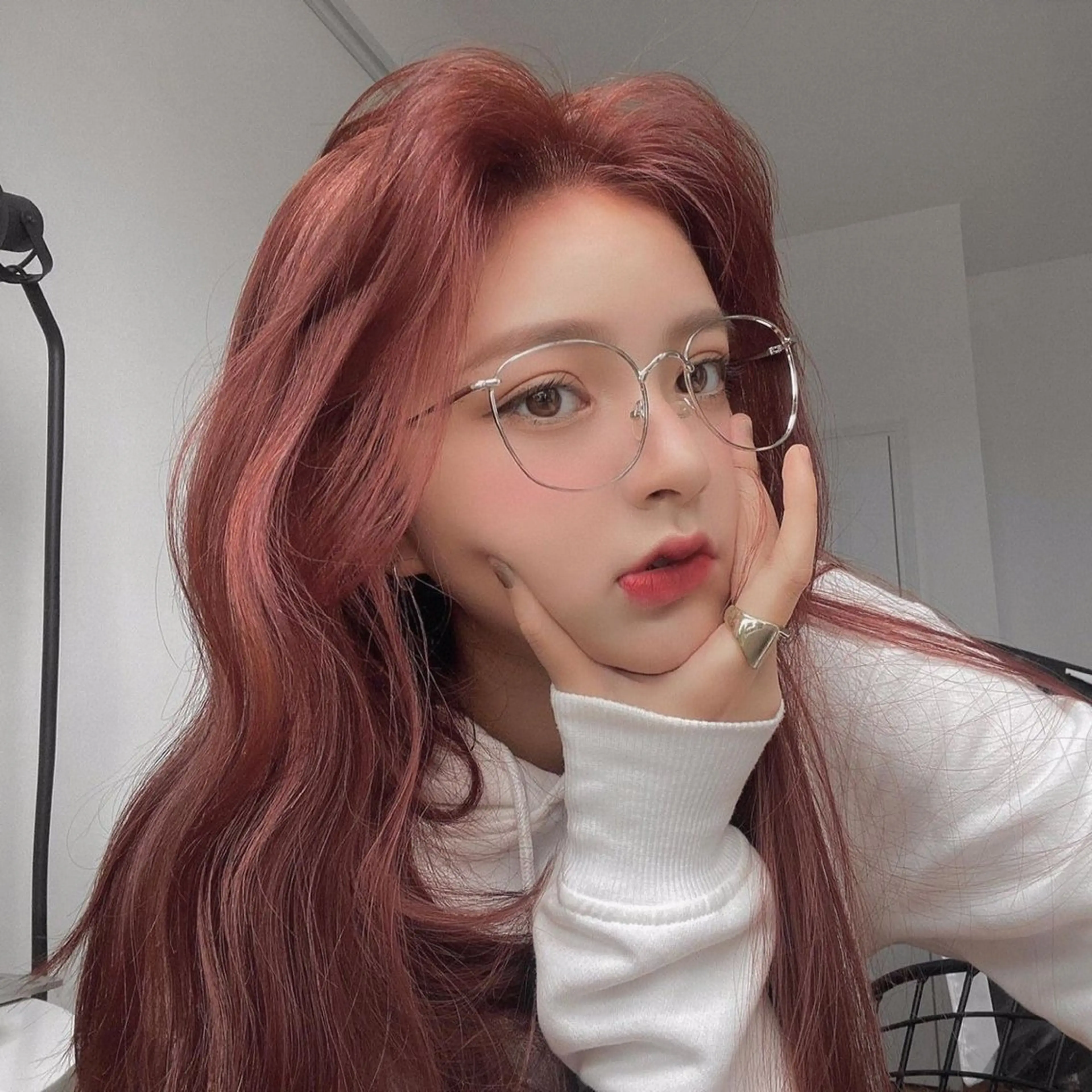 ロング カット ヘアカラー 韓国ヘア🇰🇷 YURIYAのヘアスタイル