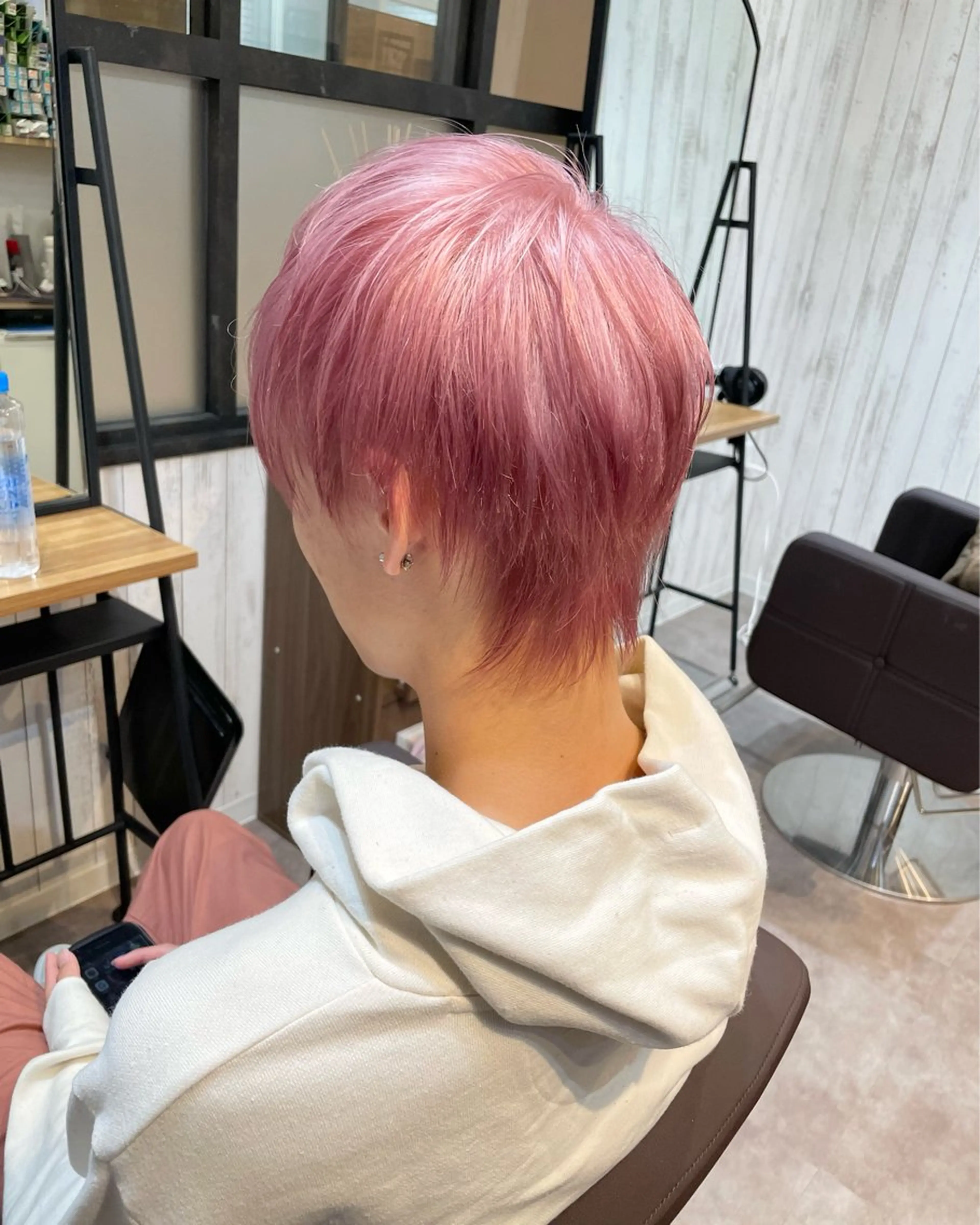 ショート カット ヘアカラー ブリーチ特化🎖️ピ ンクカラー高橋さやかのヘアスタイル