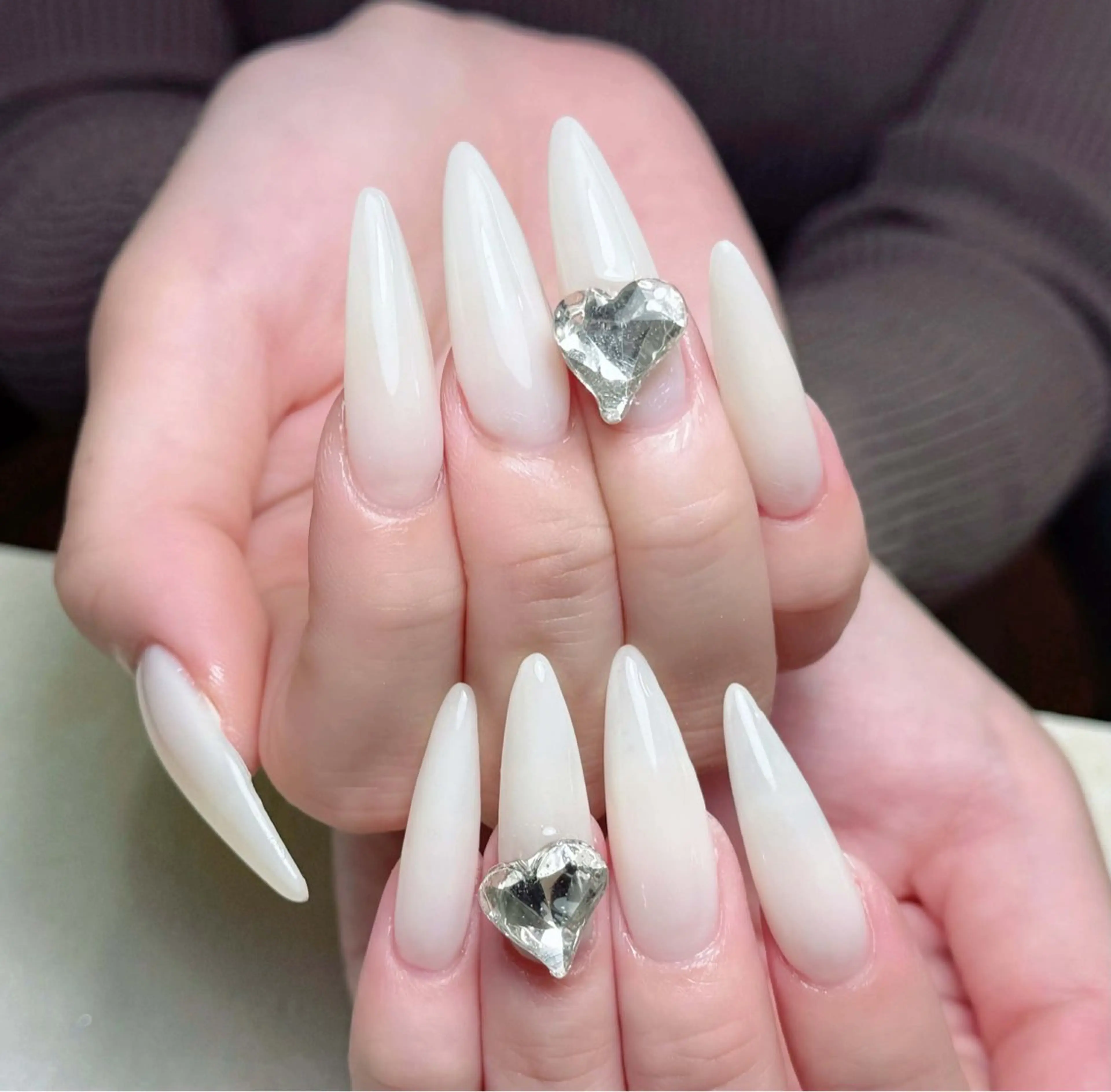 ネイル チークネイル 長さ出し フレンチネイル グラデーション キラキラネイル 中野駅から2分 MEO NAILのネイルデザイン