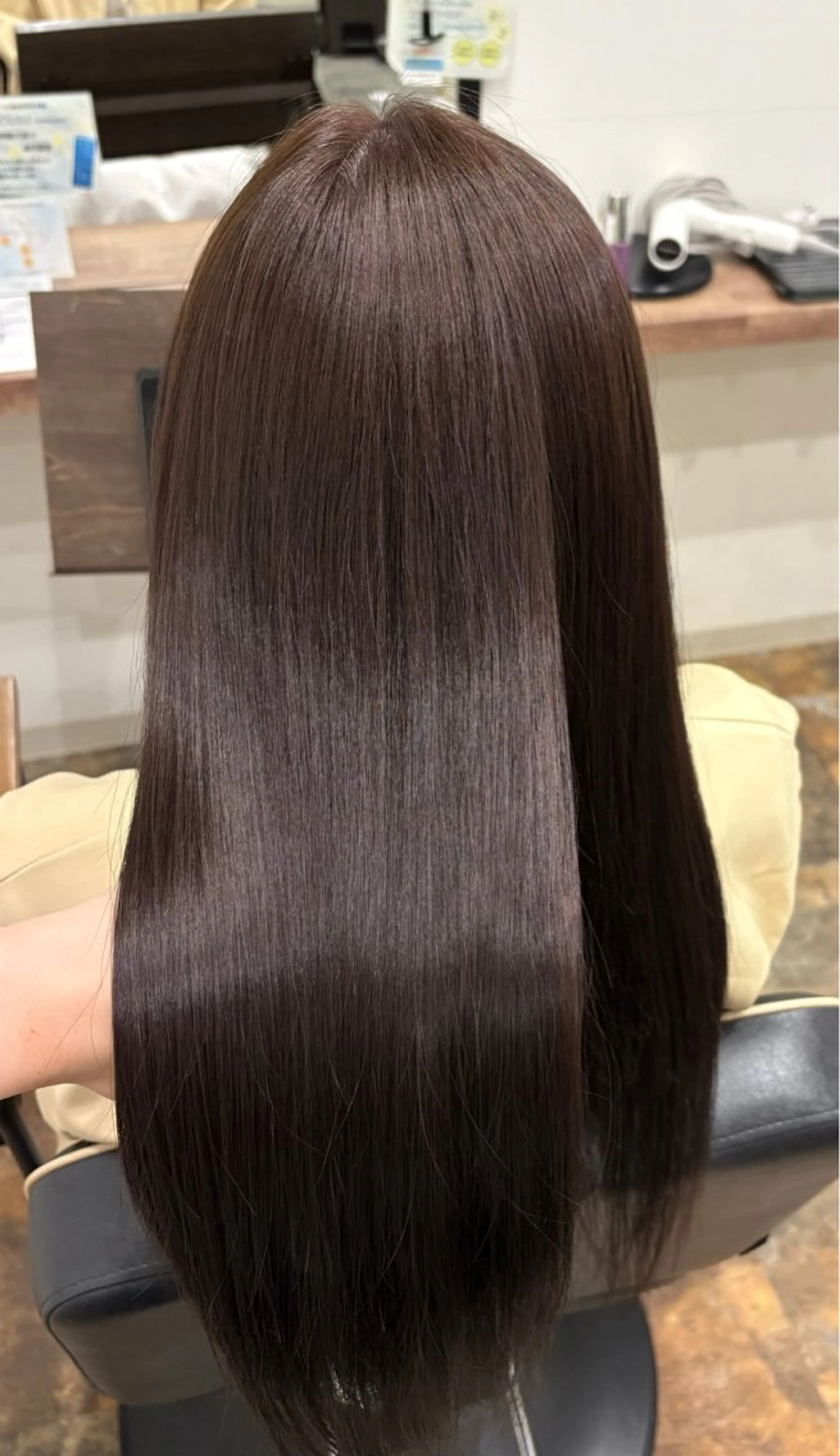 ロング ヘアカラー 大浦 姫奈のヘアスタイル