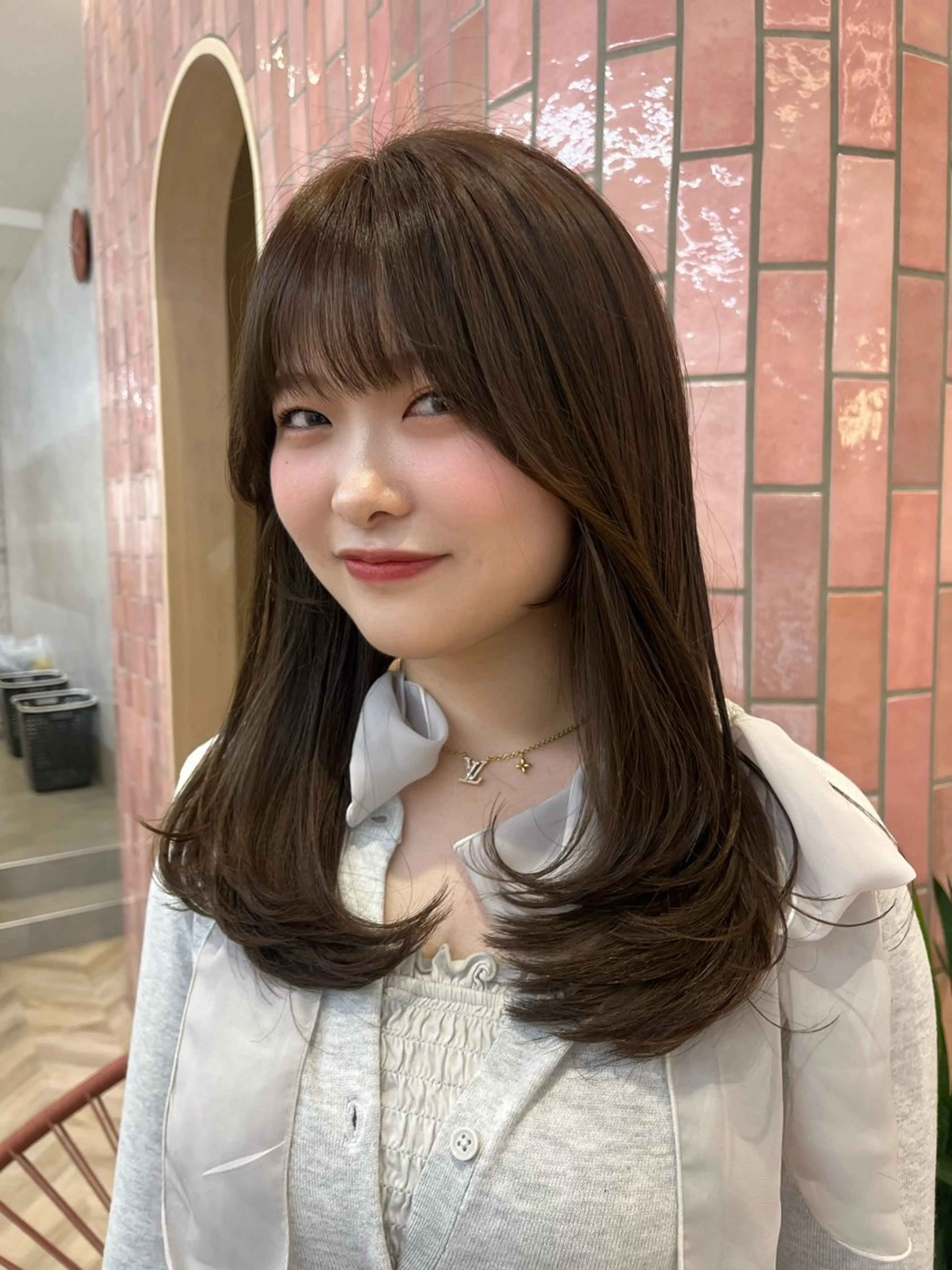 セミロング カラー 柔らかい艶暖色 レイヤー🫧姫汝のヘアスタイル