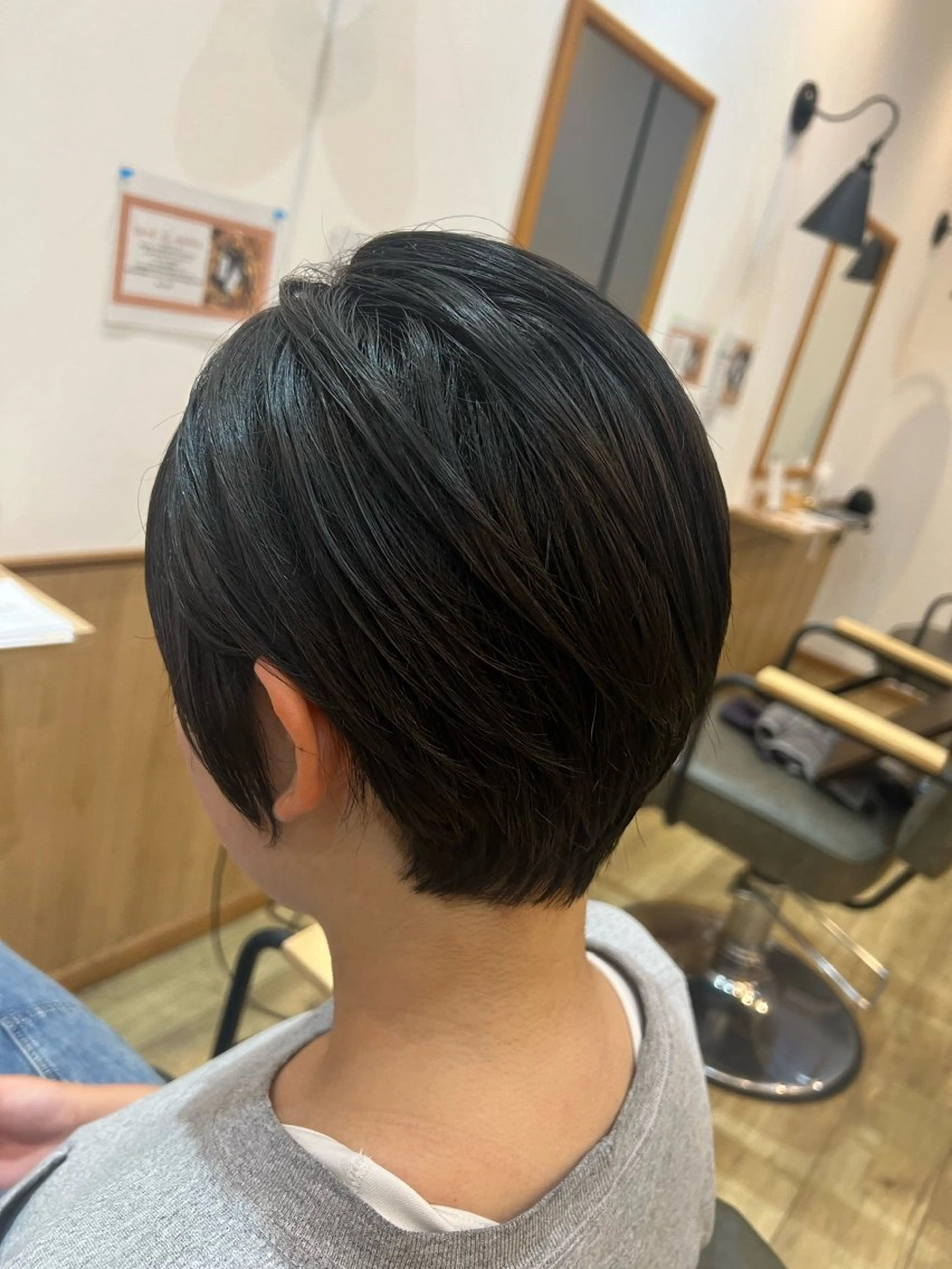 ショート 高辻 日菜のヘアスタイル