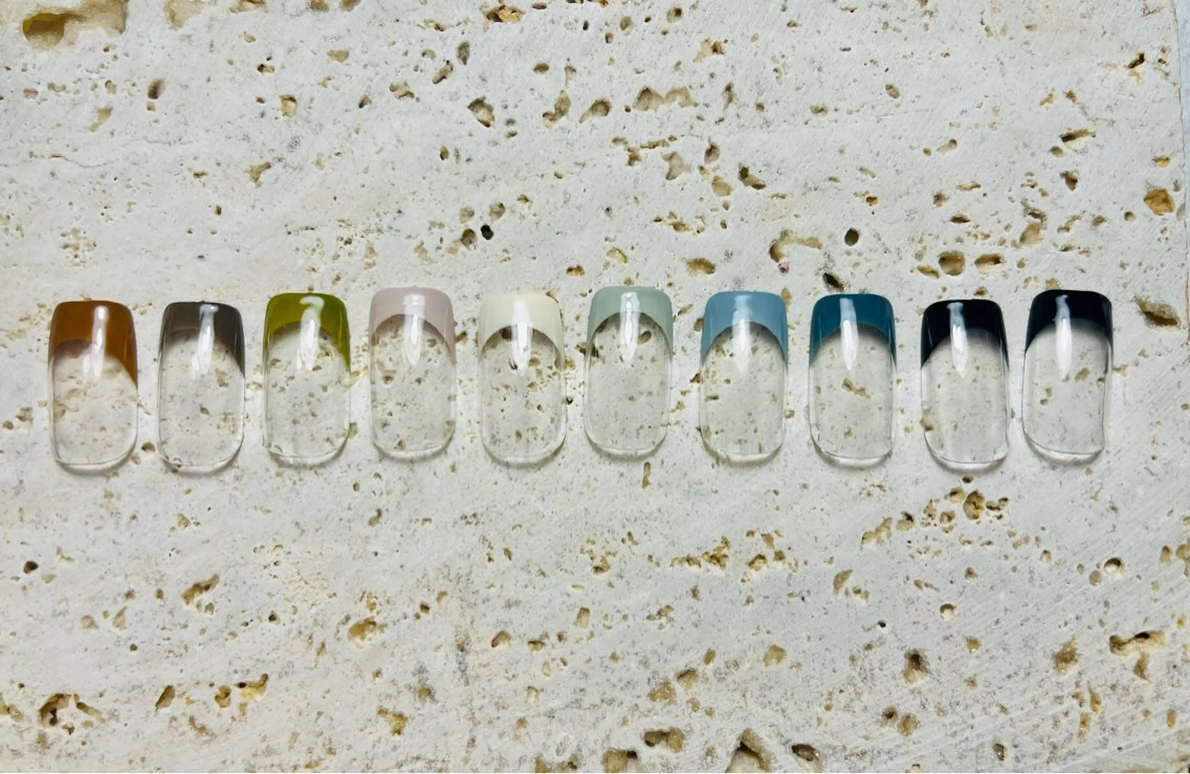 ネイル フレンチネイル ハンドネイル nail room.のネイルデザイン