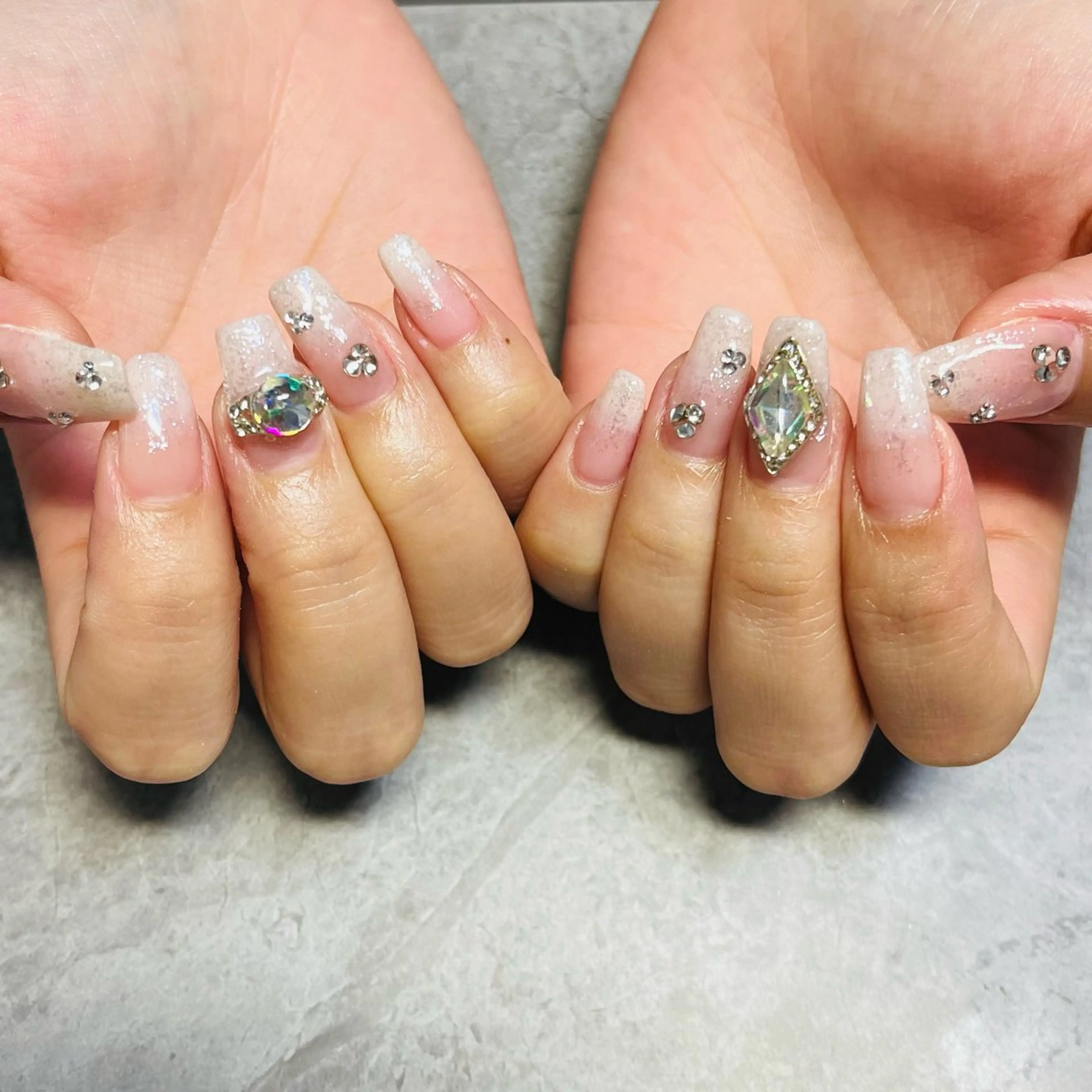 ネイル ハンドネイル ハンドケア ベテランネイル cnc  nailのネイルデザイン