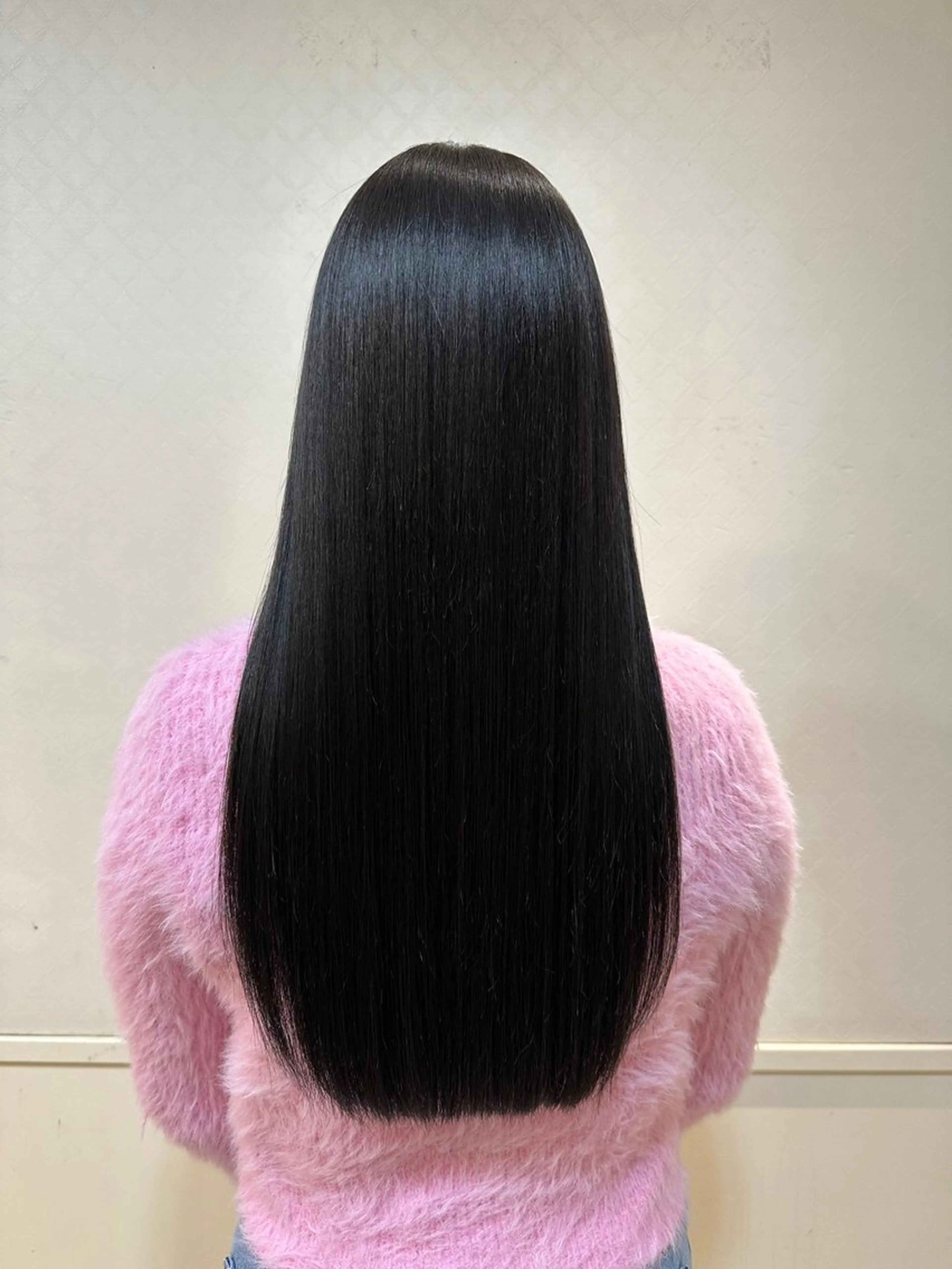 ロング カラー 黒髪 ブルーカラー ブルーブラック 透明感カラー シルバー ツヤ重視 ワンカラー🫧Mioのヘアスタイル