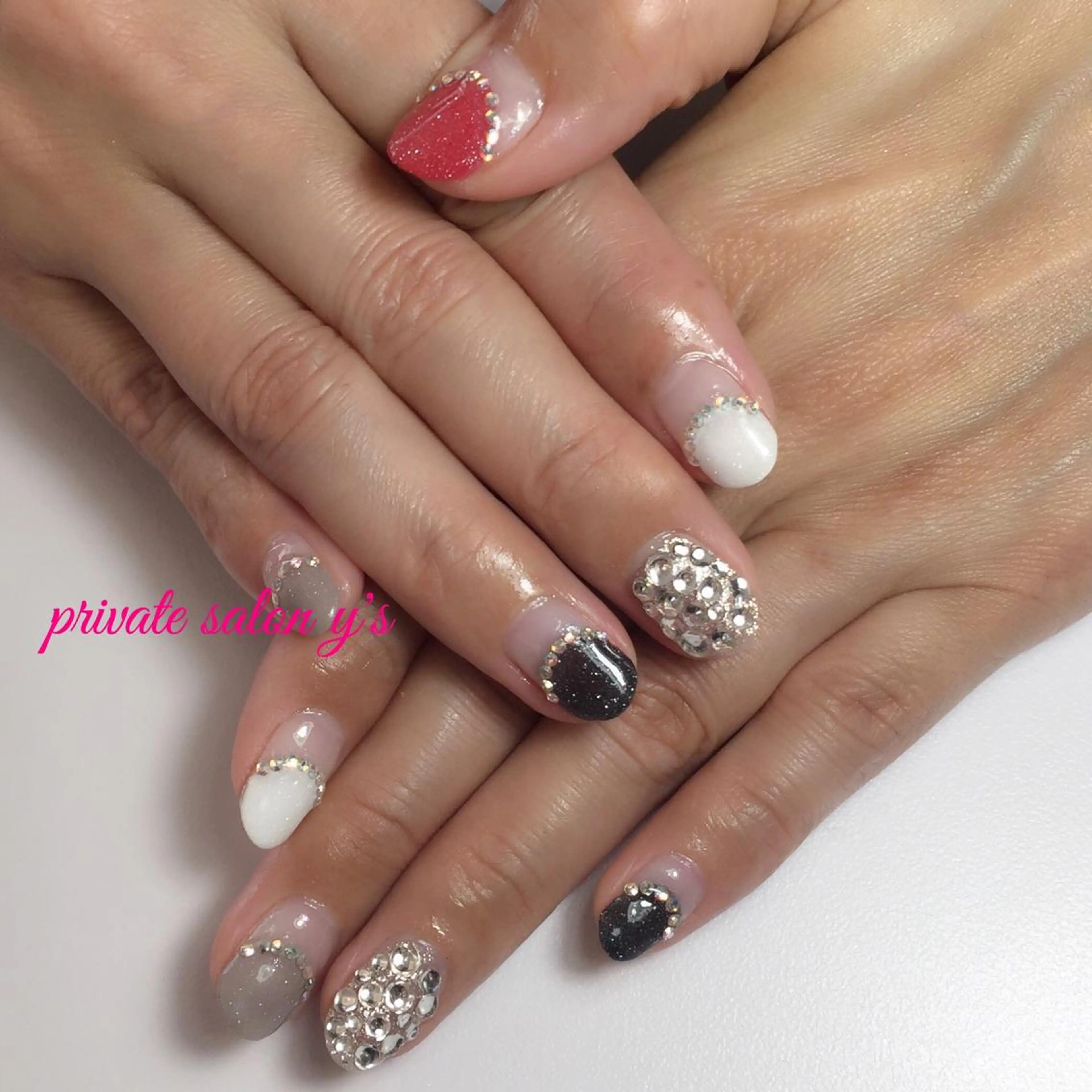 ネイル キラキラネイル 持ち込み y' sのネイルデザイン