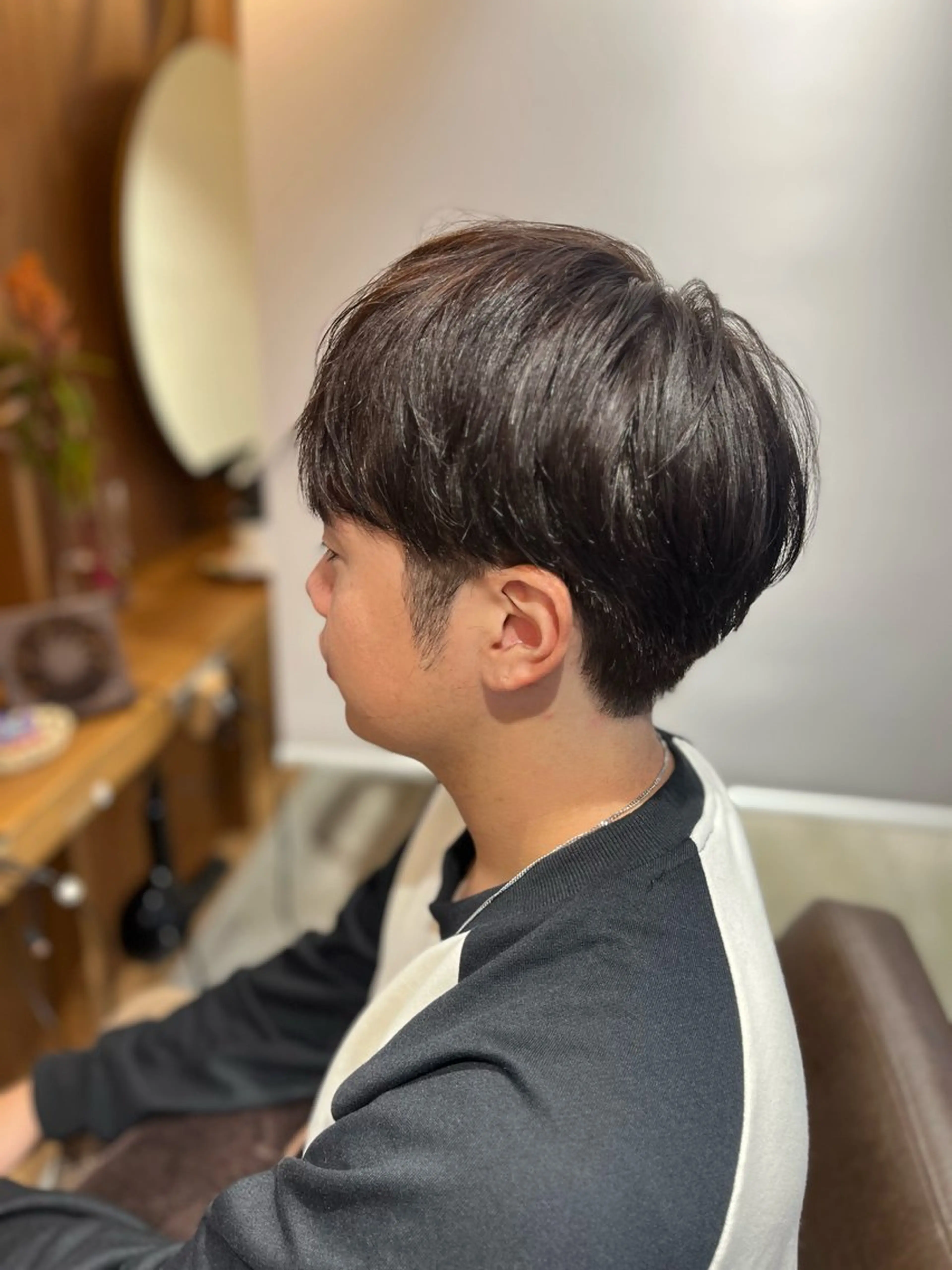 メンズ マッシュ カット トリートメント 塩川ももこ/ 自然な縮毛矯正のヘアスタイル