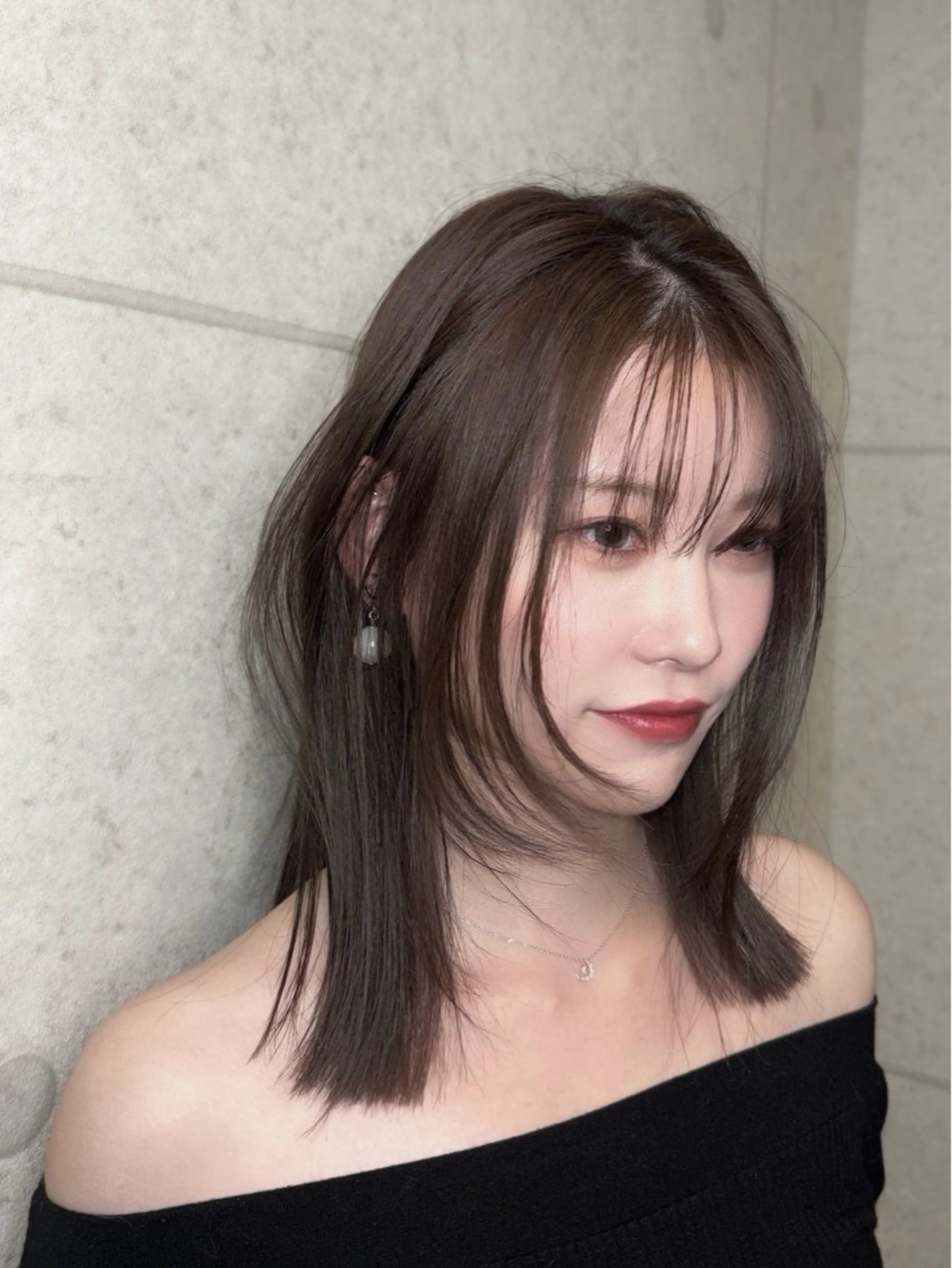 ミディアム 顔まわりレイヤー 顔周りカット レイヤーカット カット ヘアカラー トリートメント STAYGOLD⭐️ NANAMIのヘアスタイル