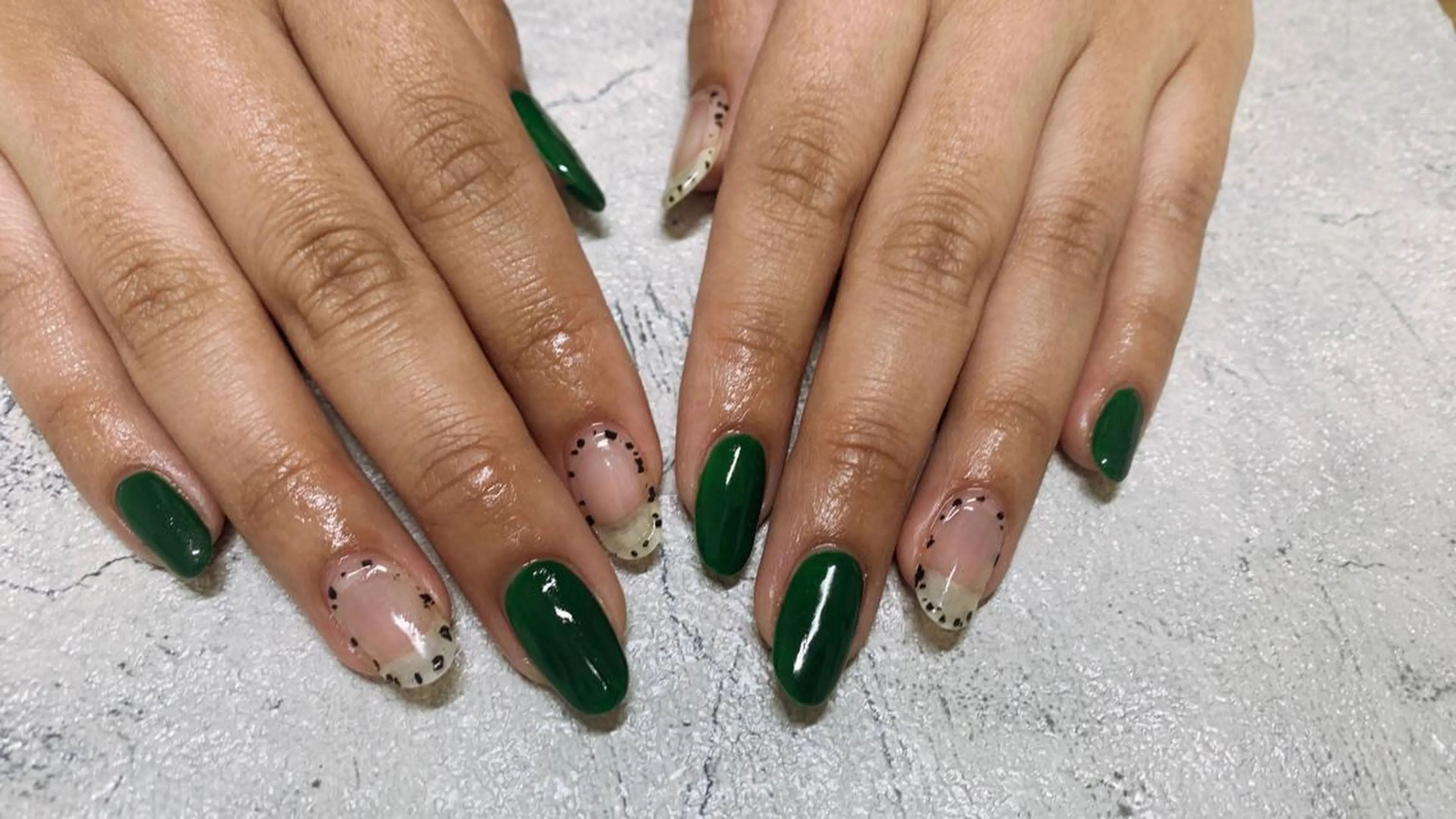 ネイル mogunail &blowのネイルデザイン