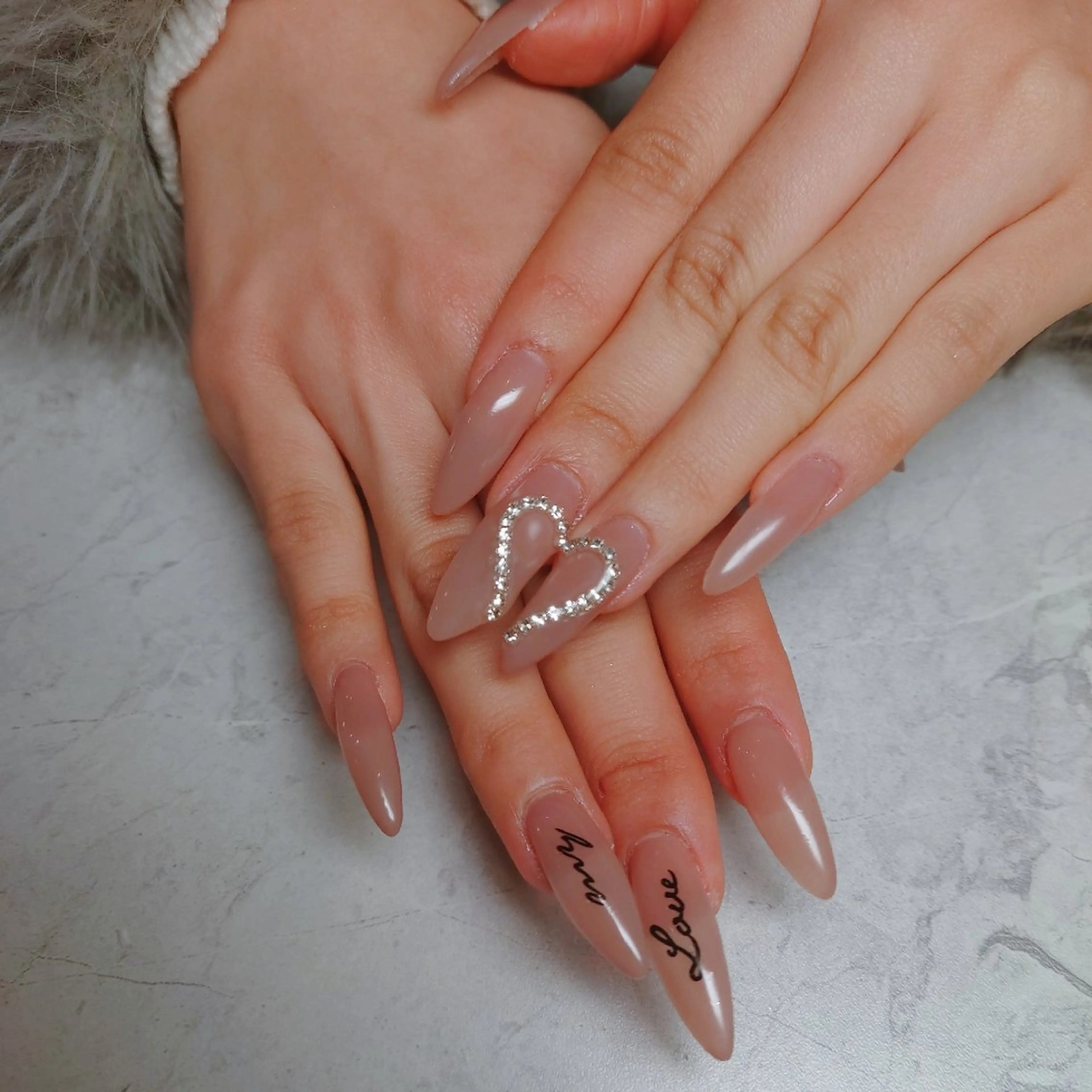 ネイル 持ち込み ハンドネイル nailme! 遠藤智佳のネイルデザイン
