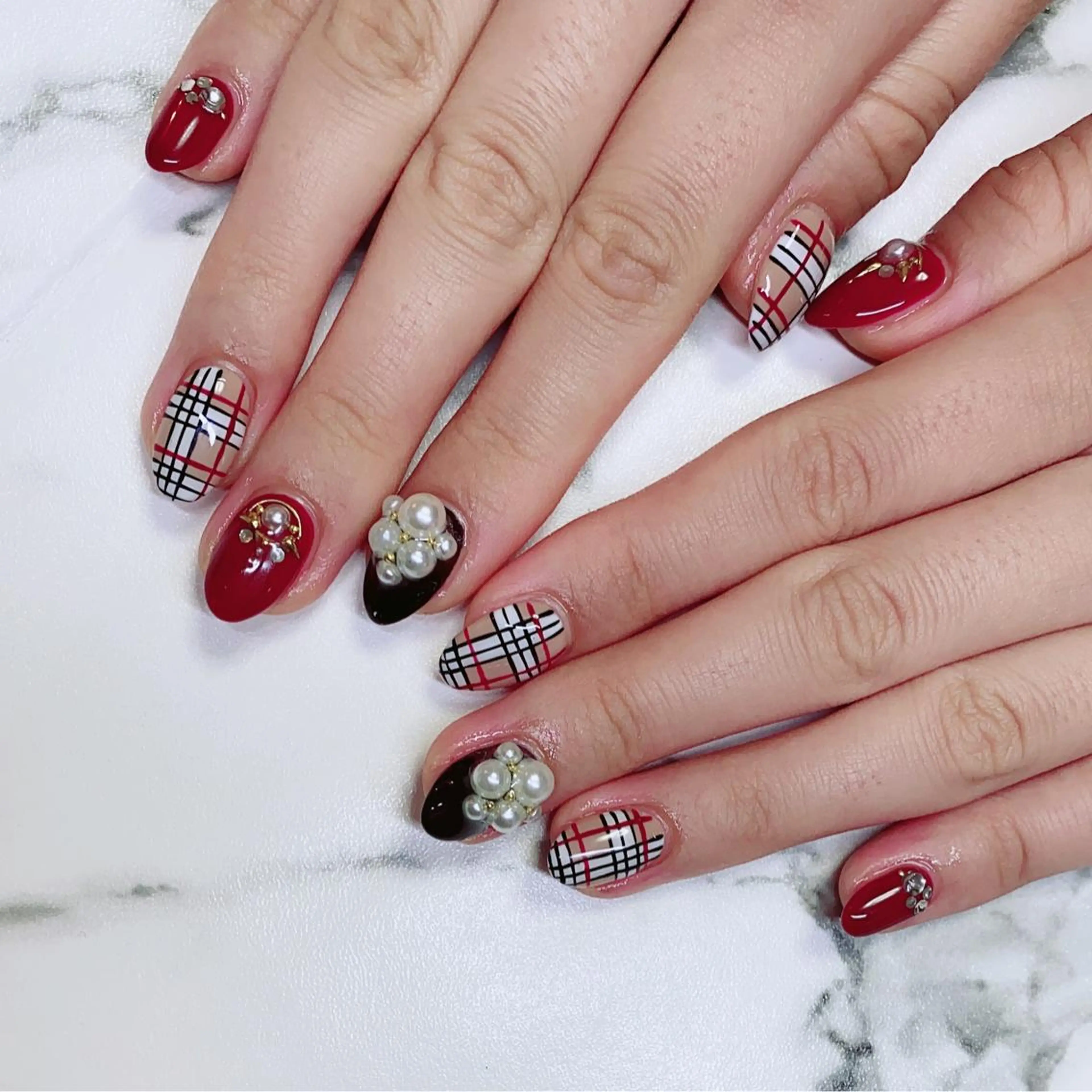 ロング カラー ネイル Q Free nailsのネイルデザイン