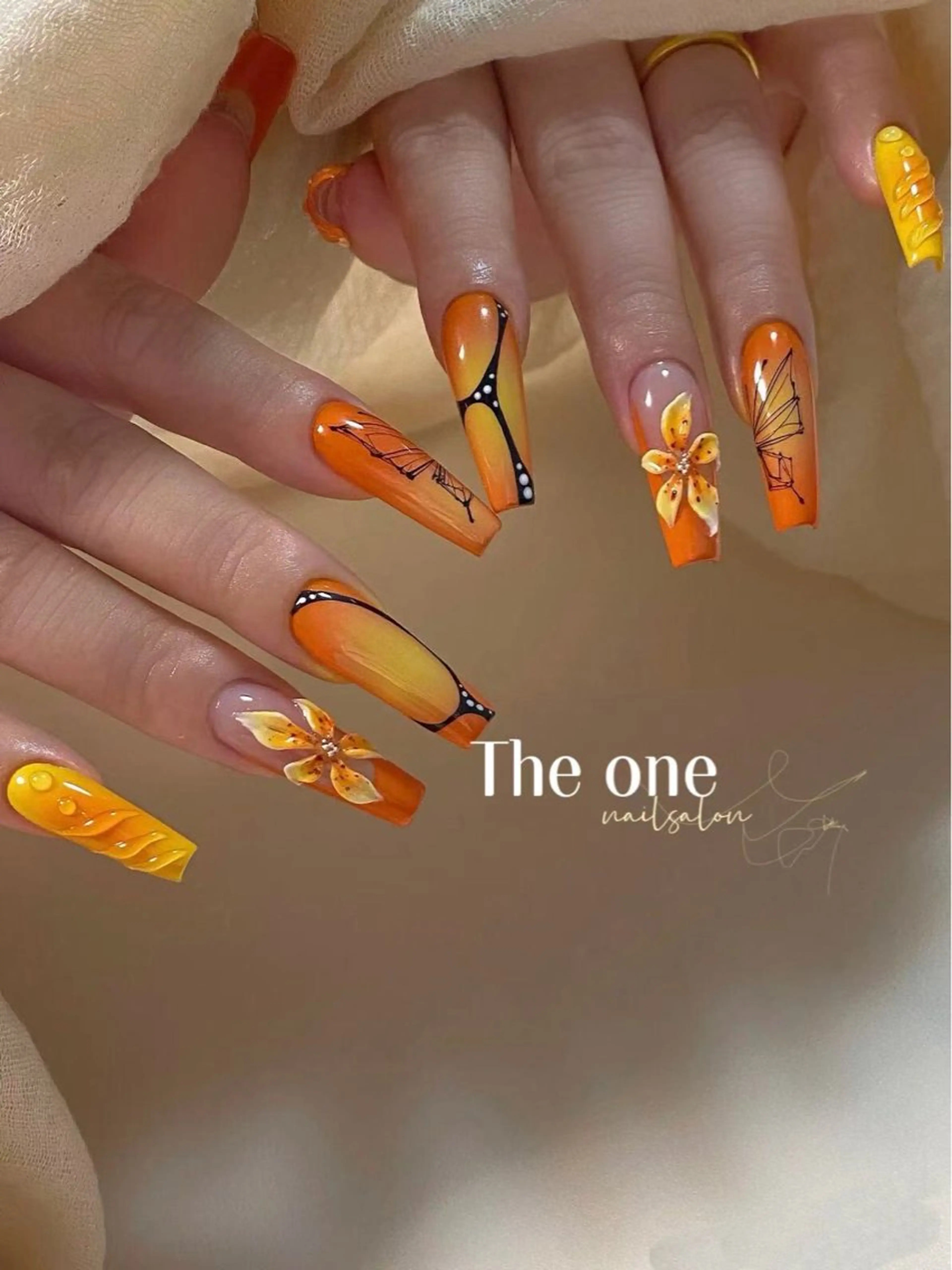 ネイル The ONE栄店 横地のネイルデザイン