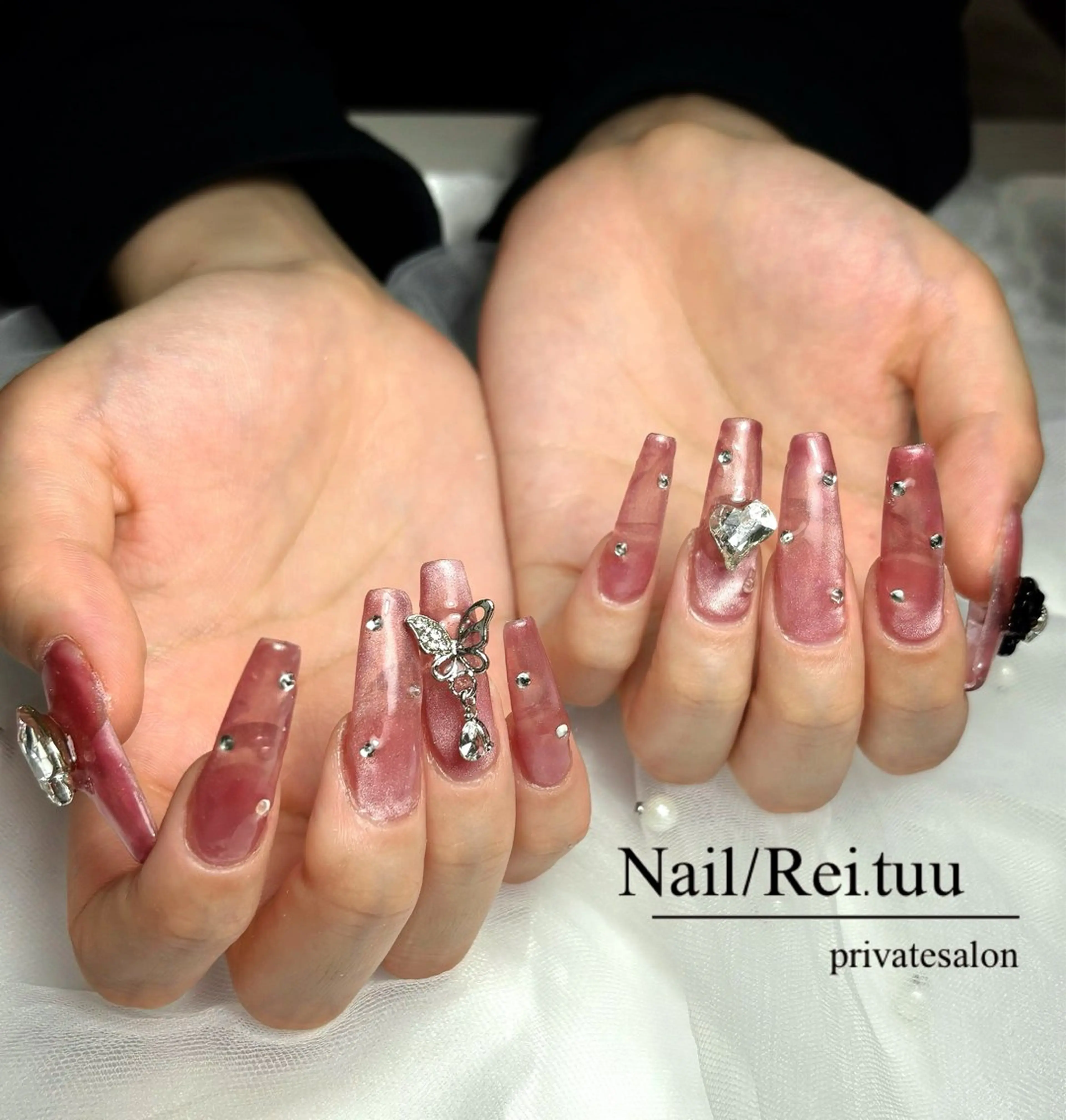 ネイル フラッシュネイル フレンチネイル キラキラネイル ロングネイル マグネットネイル Nailsalon / Rei.tuuのネイルデザイン
